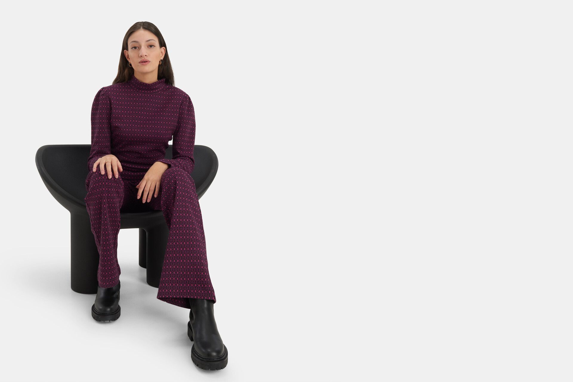 Straight Fit Hose mit grafischem Druck Violett EKSEPT