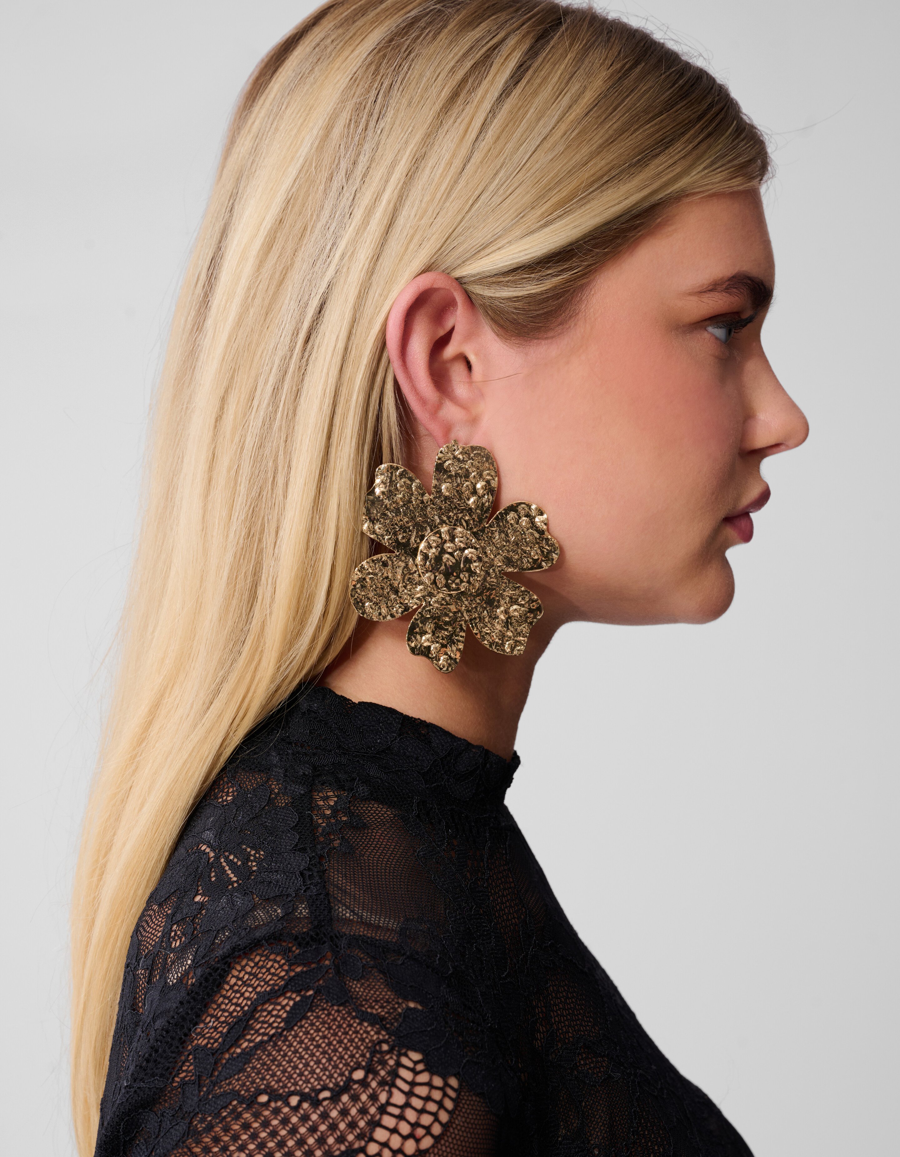 Hammerd Flower Ohrringe Gold SHOEBY ACCESSOIRES