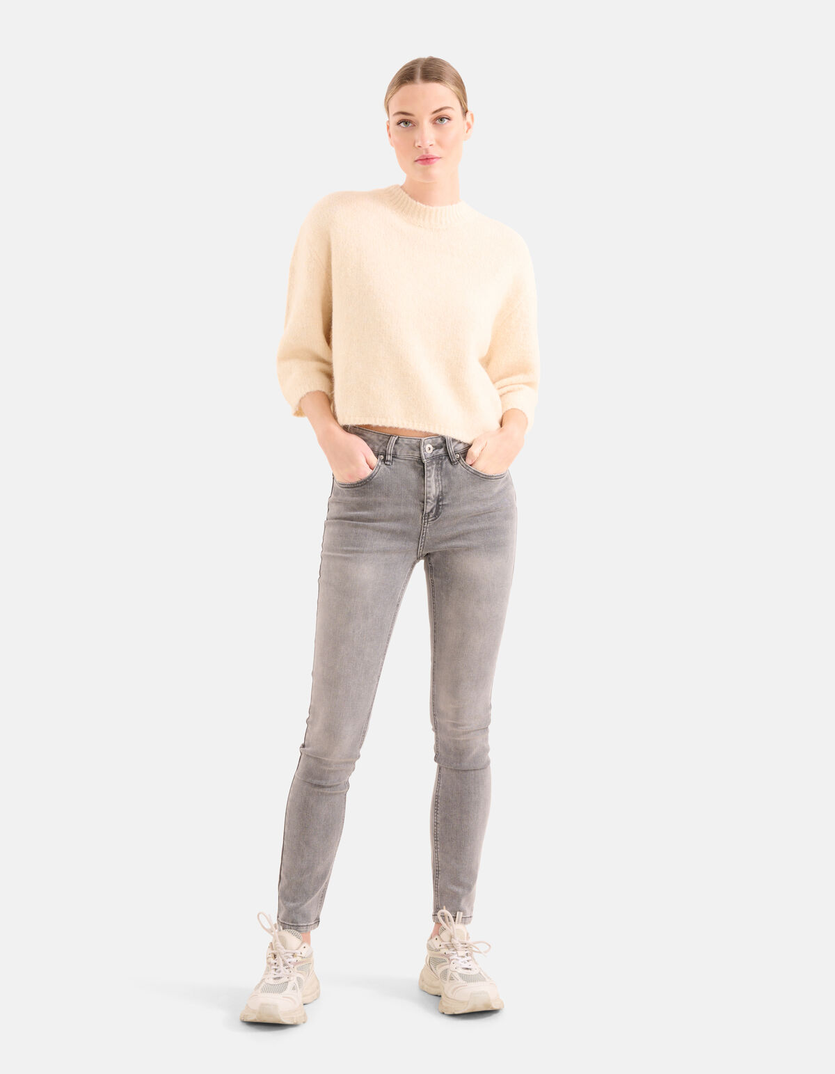 Kurzer Pullover Creme SHOEBY WOMEN