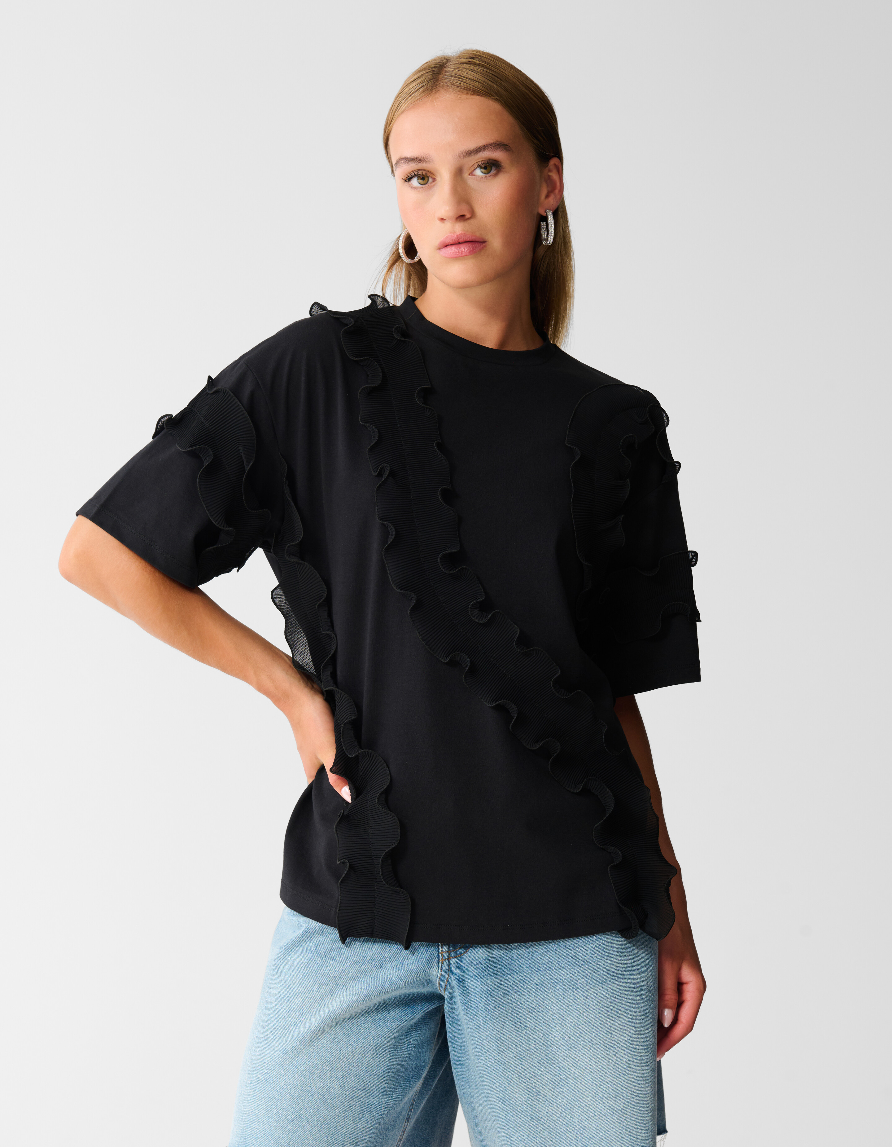 Rüschen-T-Shirt Schwarz SHOEBY WOMEN