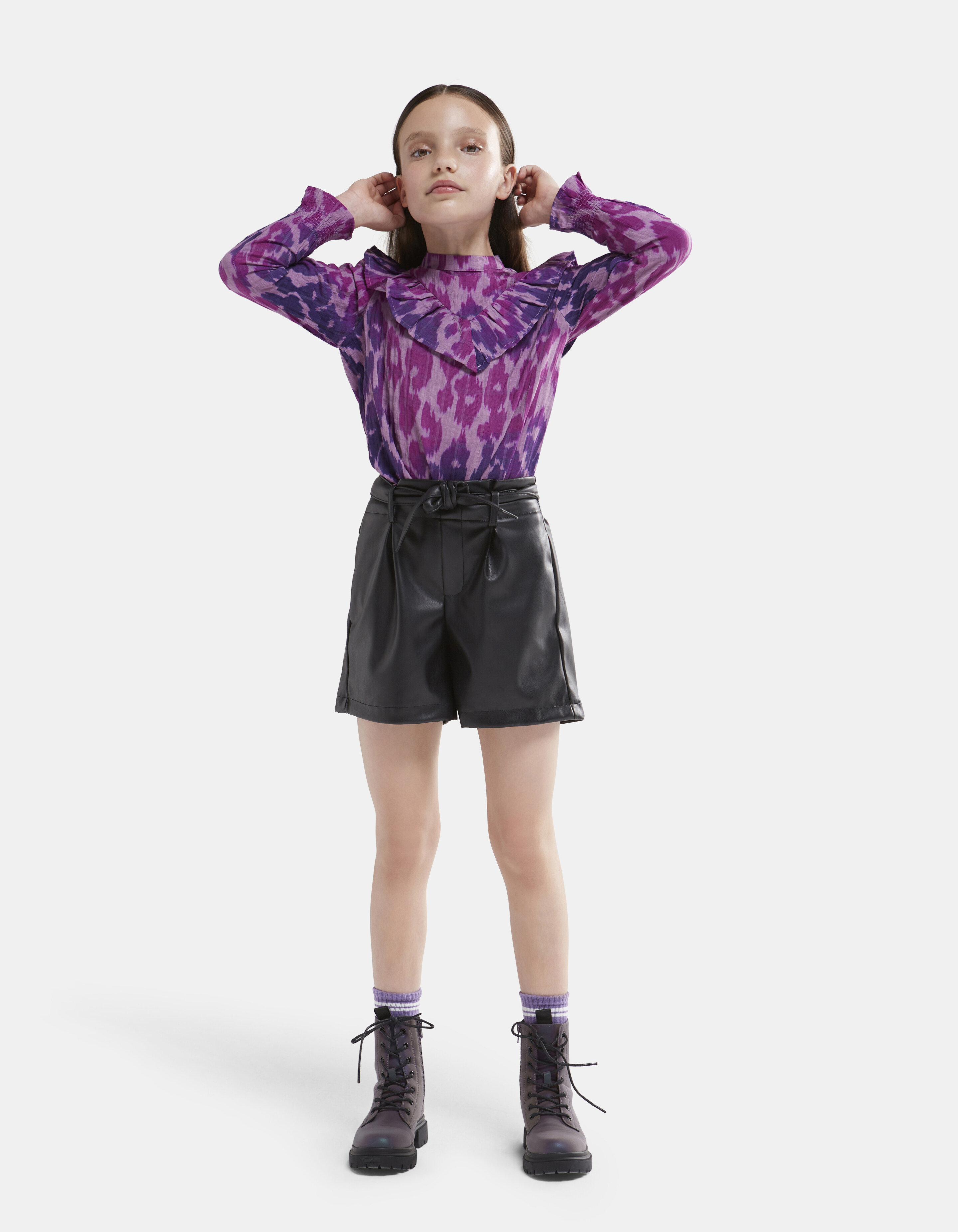 Paperbag-Shorts aus veganem Leder SHOEBY GIRLS