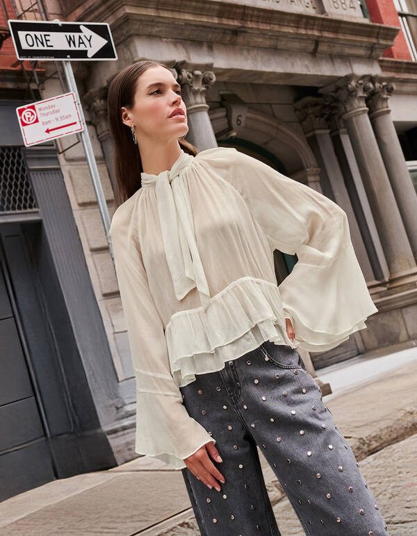 Volant Bluse Off-White SHOEBY WOMEN