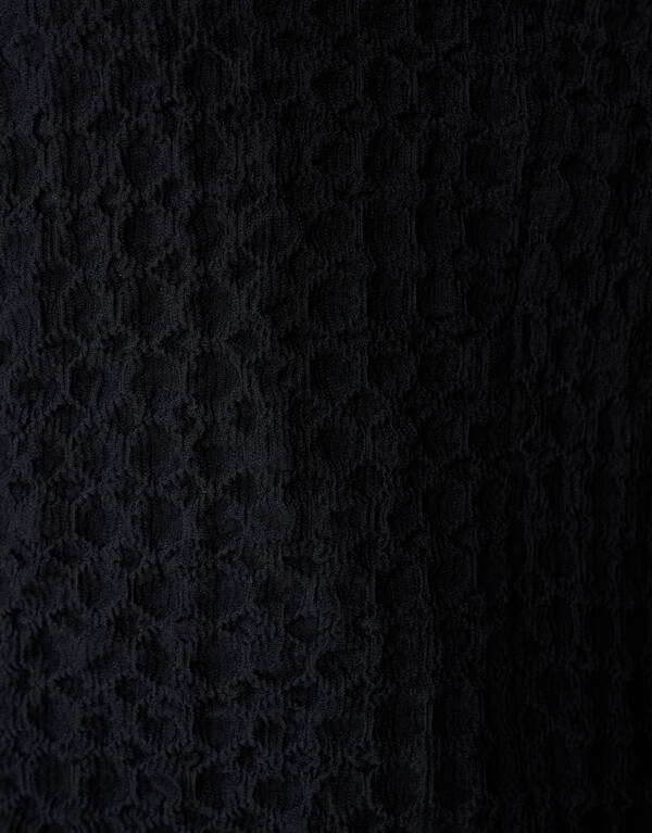 Tailliertes Crinkle Top Schwarz SHOEBY WOMEN