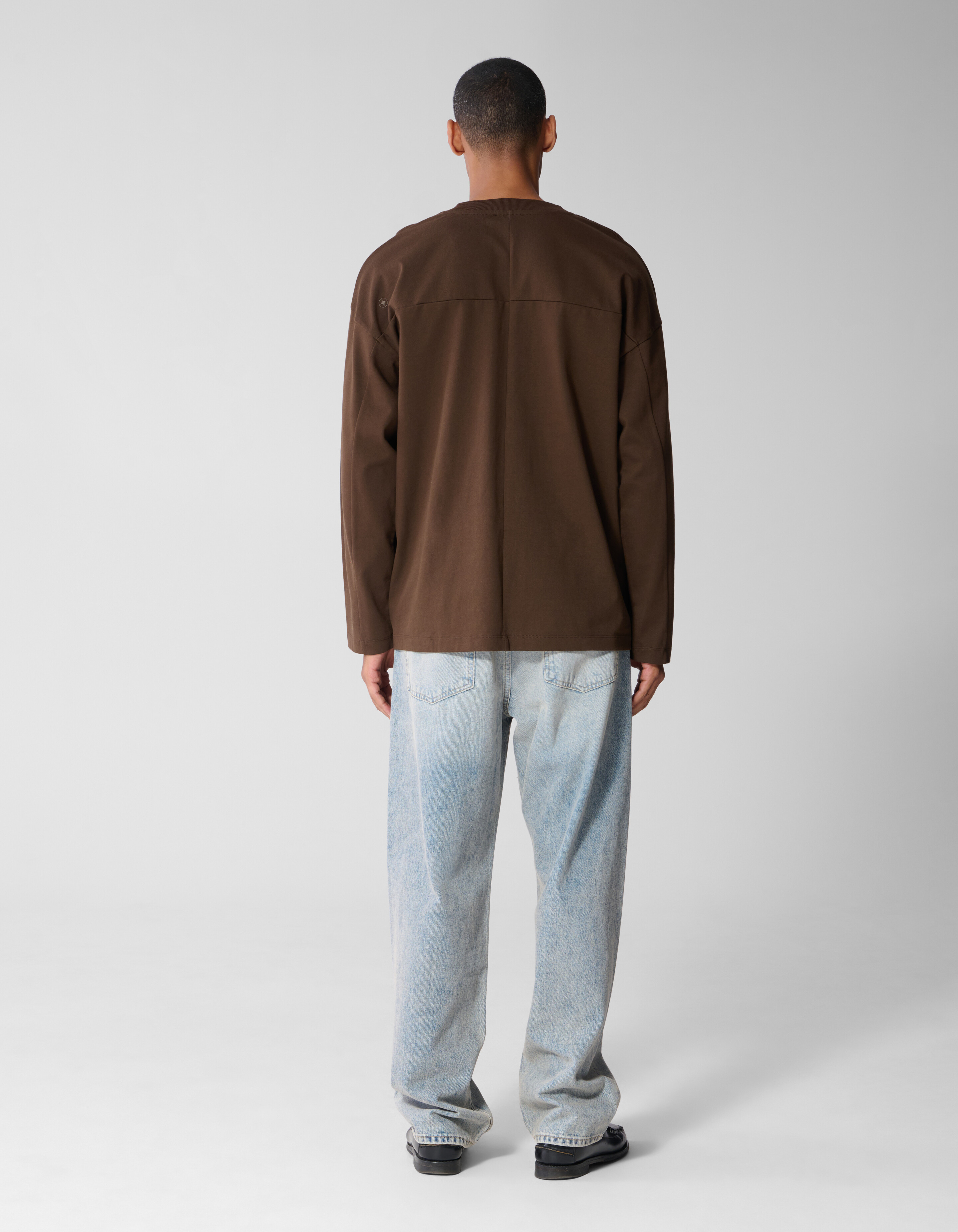 Basic Relaxed Fit Langarmshirt Braun SHOEBY MEN