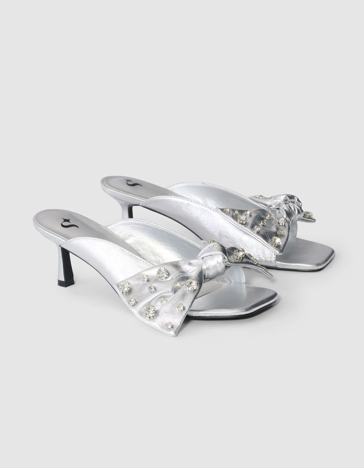 Strass-Slipper mit Absatz, silberfarben SHOEBY SHOES