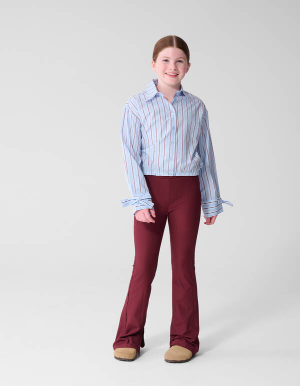 Einfarbige, gerippte Hose mit ausgestelltem Schnit SHOEBY GIRLS