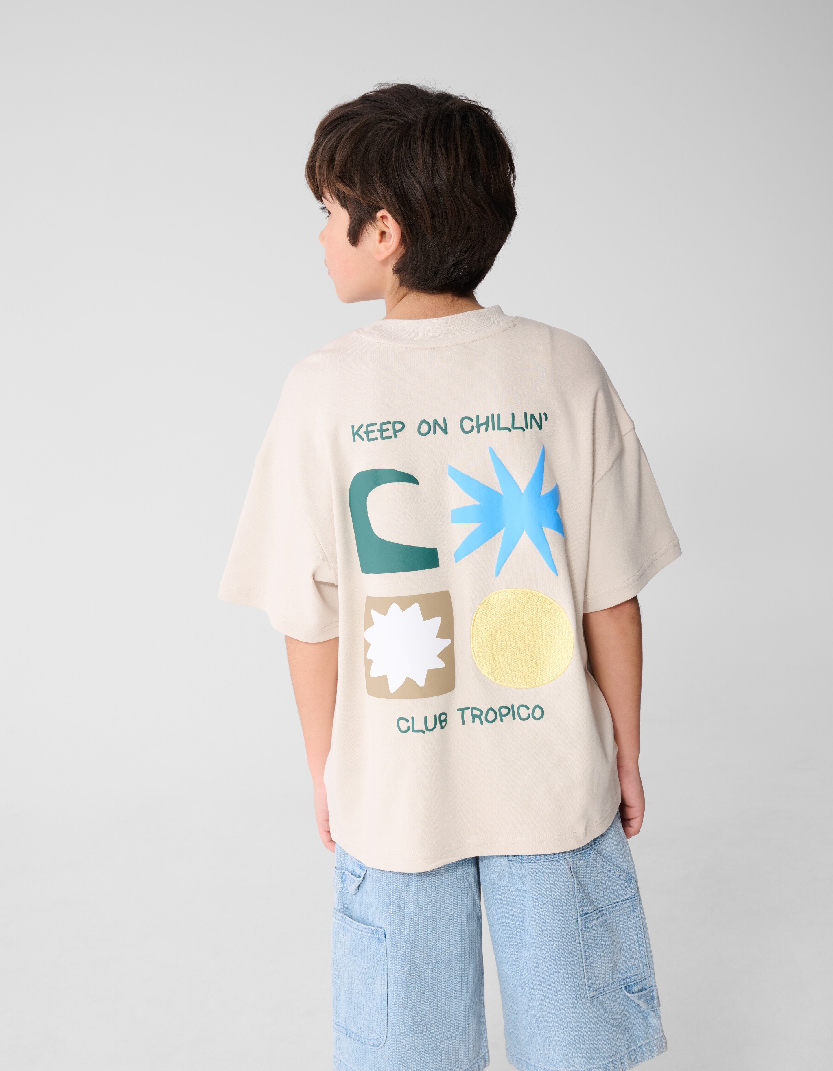 Chilling Artwork T-Shirt Beige SHOEBY BOYS