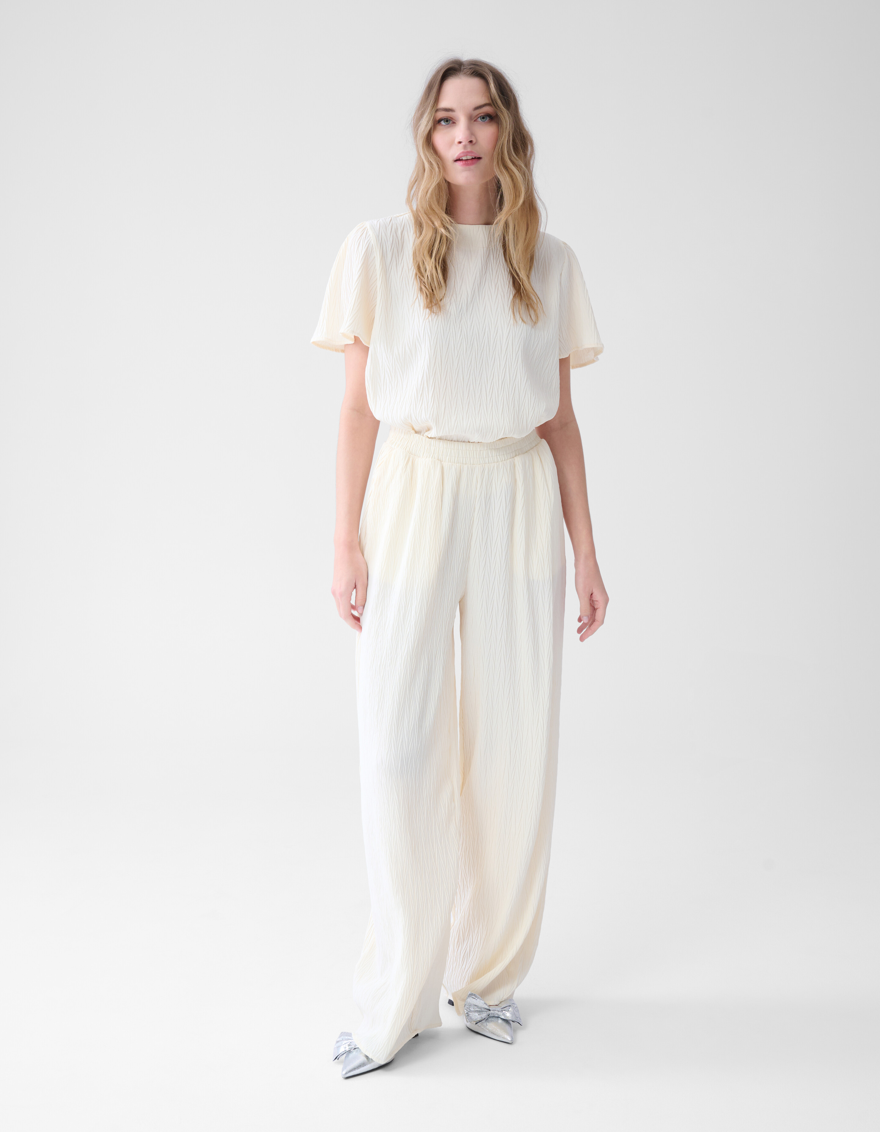 Crinkle Hose mit weitem Bein Off White SHOEBY WOMEN