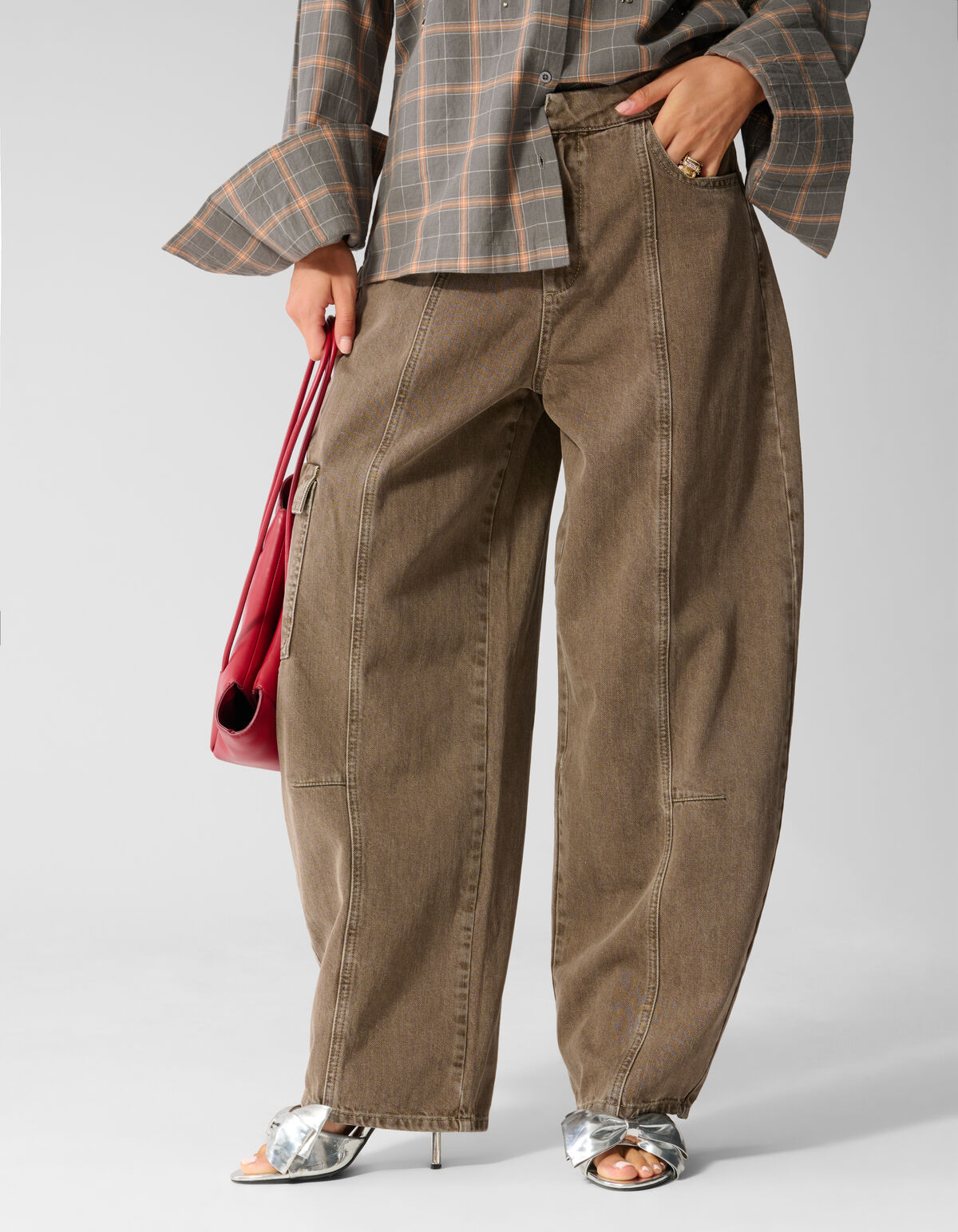 Cargo Barrel Fit Jeans Gr&uuml;n SHOEBY WOMEN