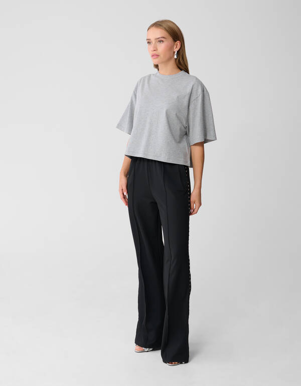 Hose mit weitem Bein und Nietenband in Schwarz SHOEBY WOMEN