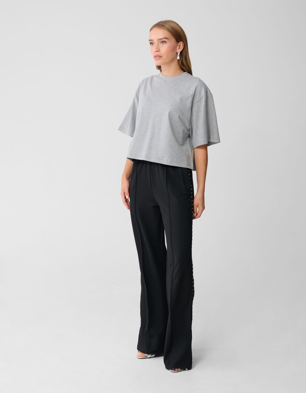 Hose mit weitem Bein und Nietenband in Schwarz SHOEBY WOMEN