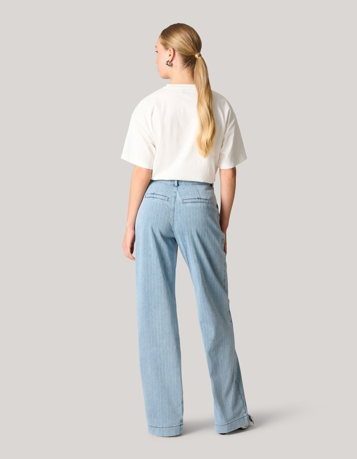 Pinstripe Loose Fit Jeans Lichtblauw L34 SHOEBY WOMEN