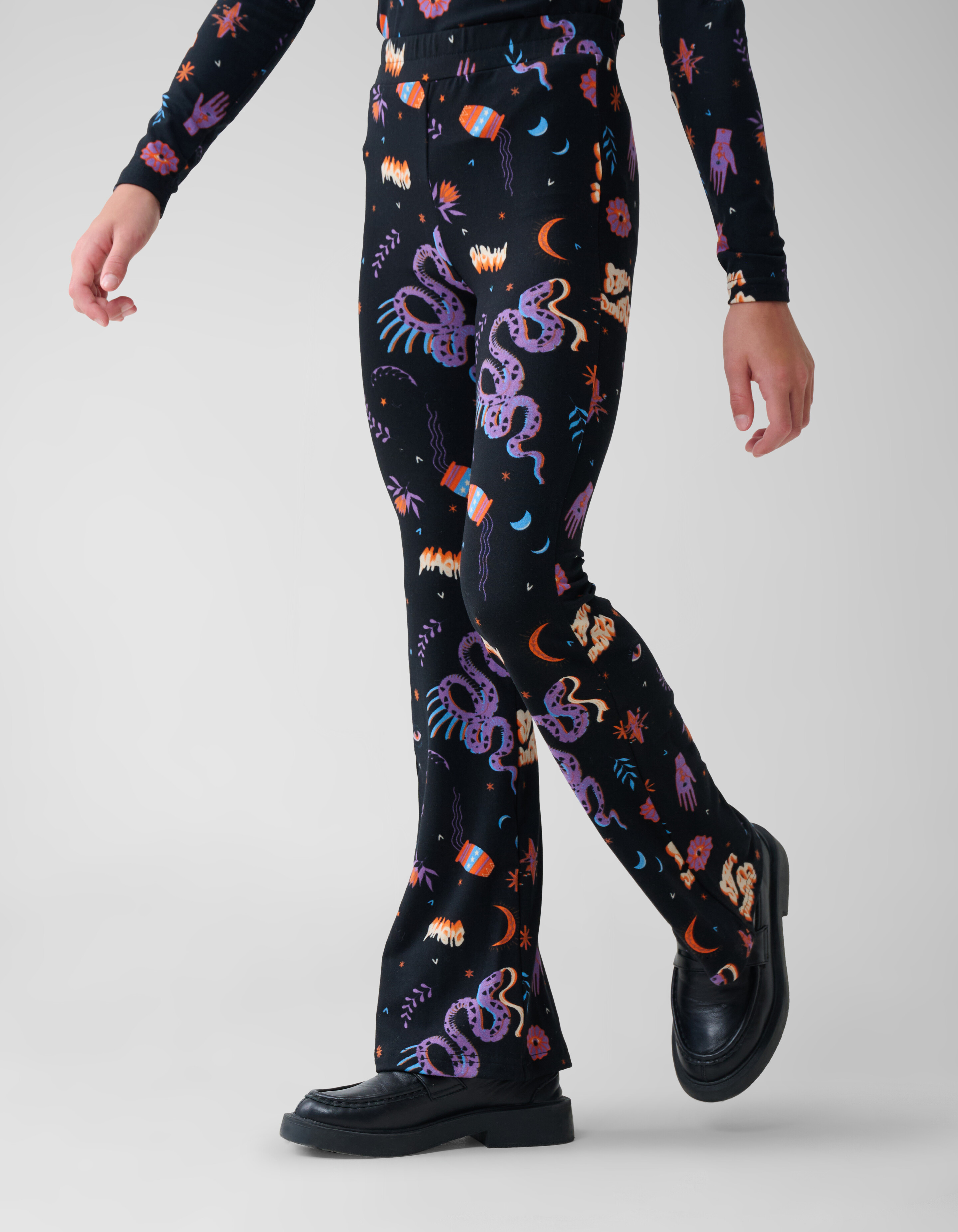 Bedruckte Flared Leggings Schwarz SHOEBY GIRLS