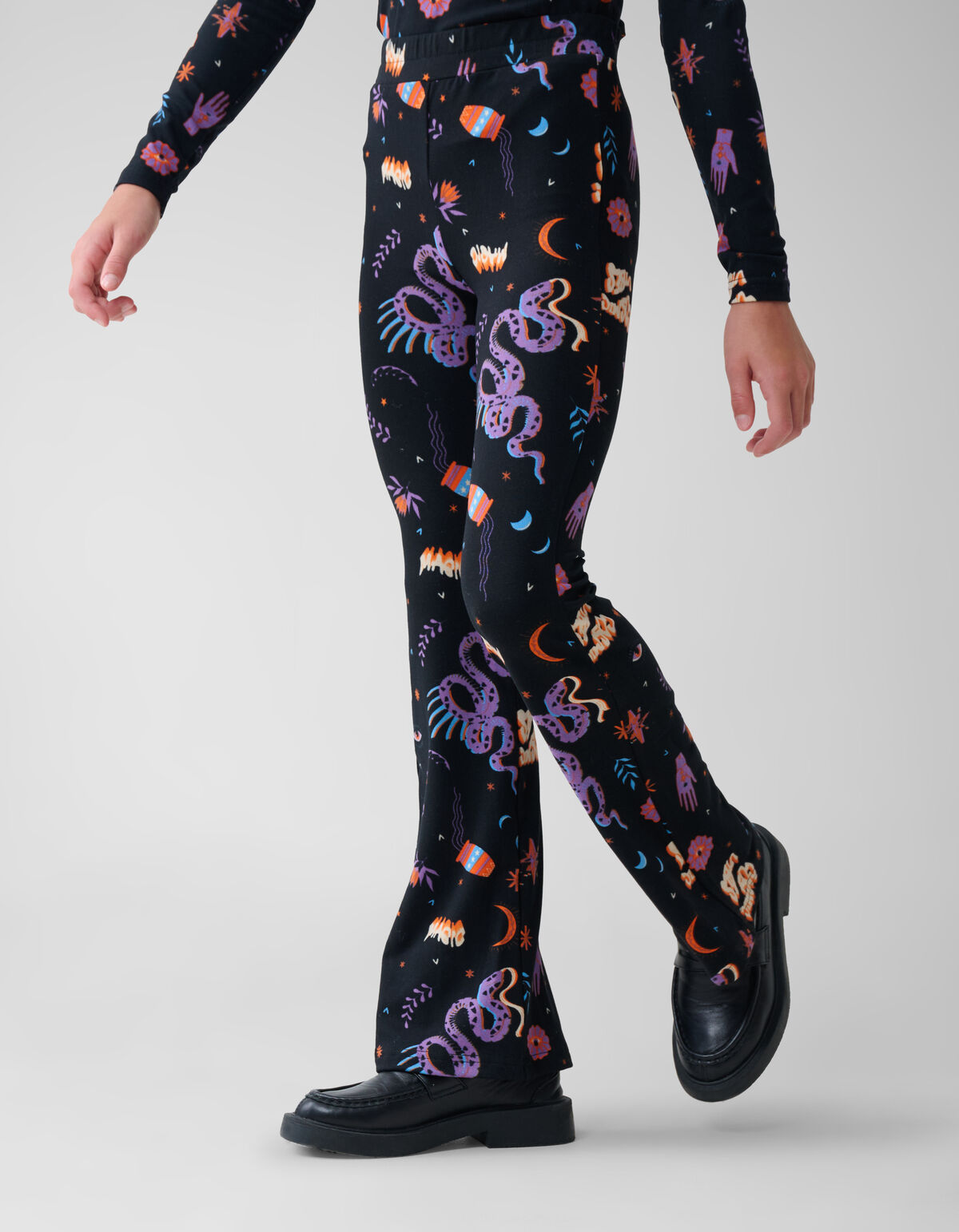 Bedruckte Flared Leggings Schwarz SHOEBY GIRLS