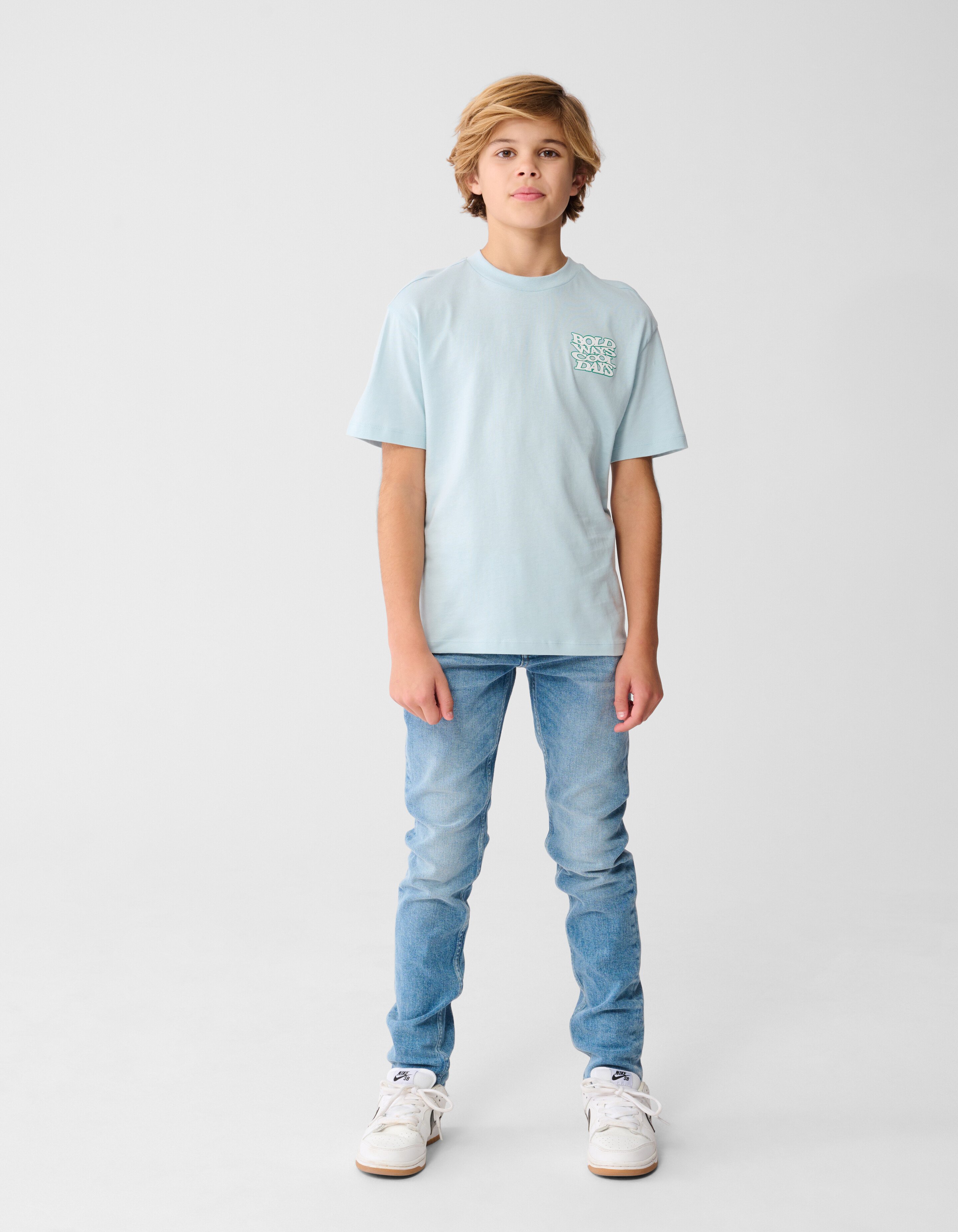 Bold Days Artwork T-Shirt Hellblau SHOEBY BOYS