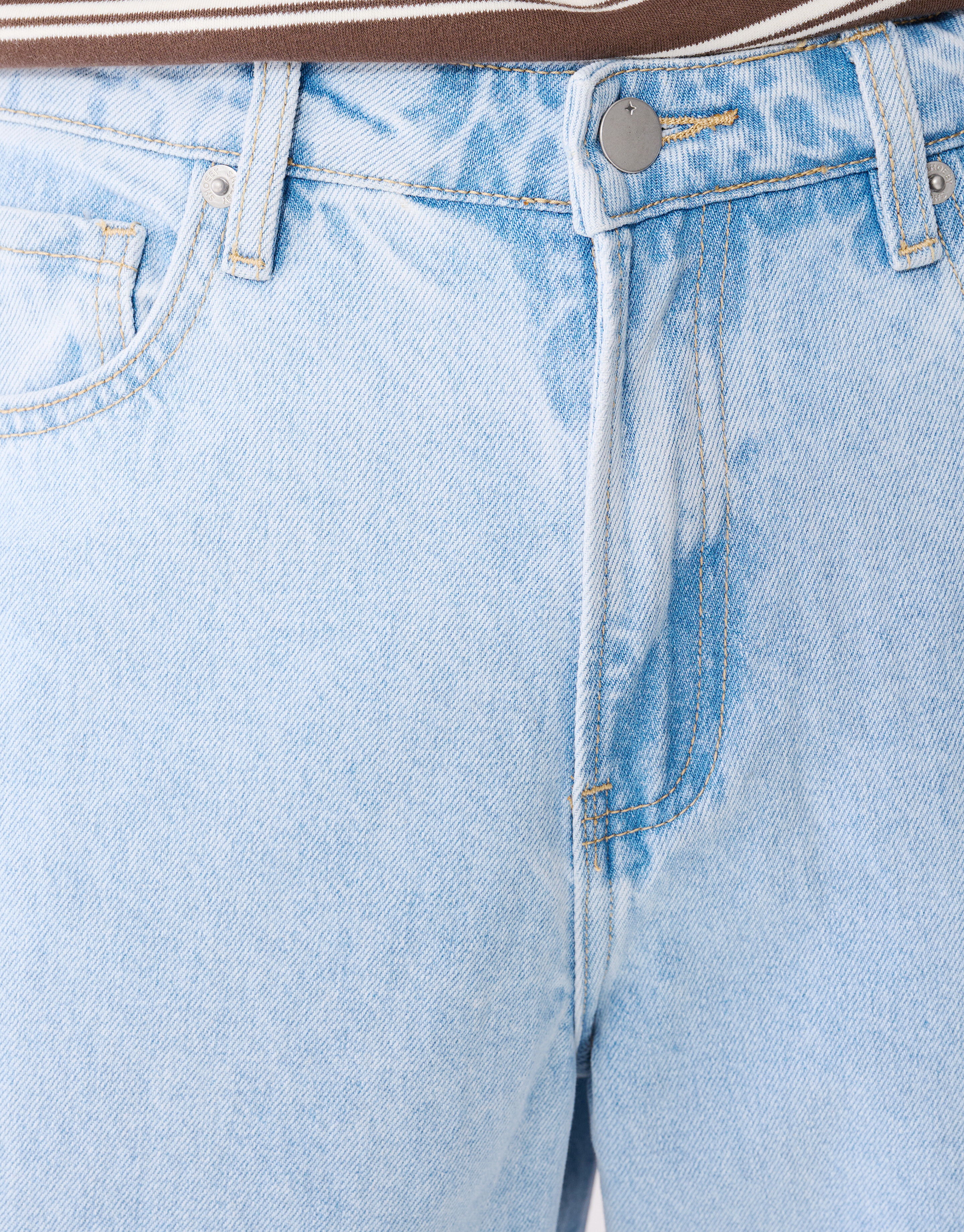 Jeans mit gebogenem Bein, gebleicht SHOEBY WOMEN