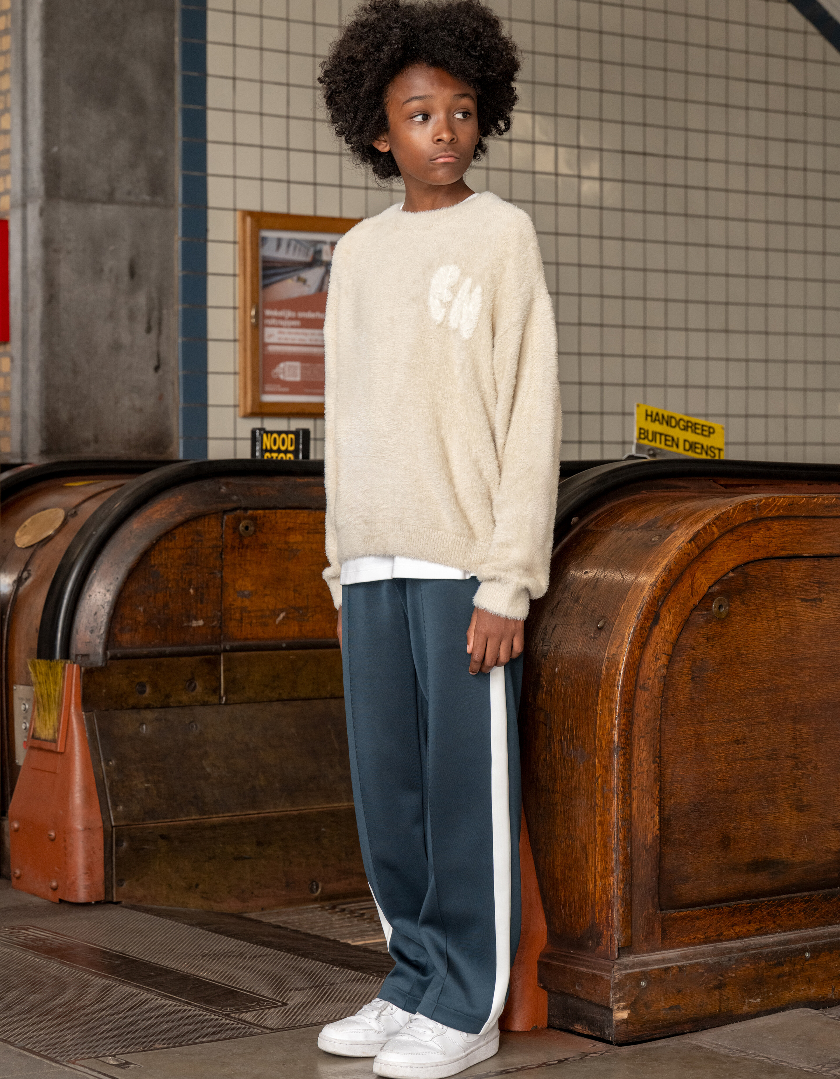 Sportliche Hose Dunkelblau SHOEBY BOYS