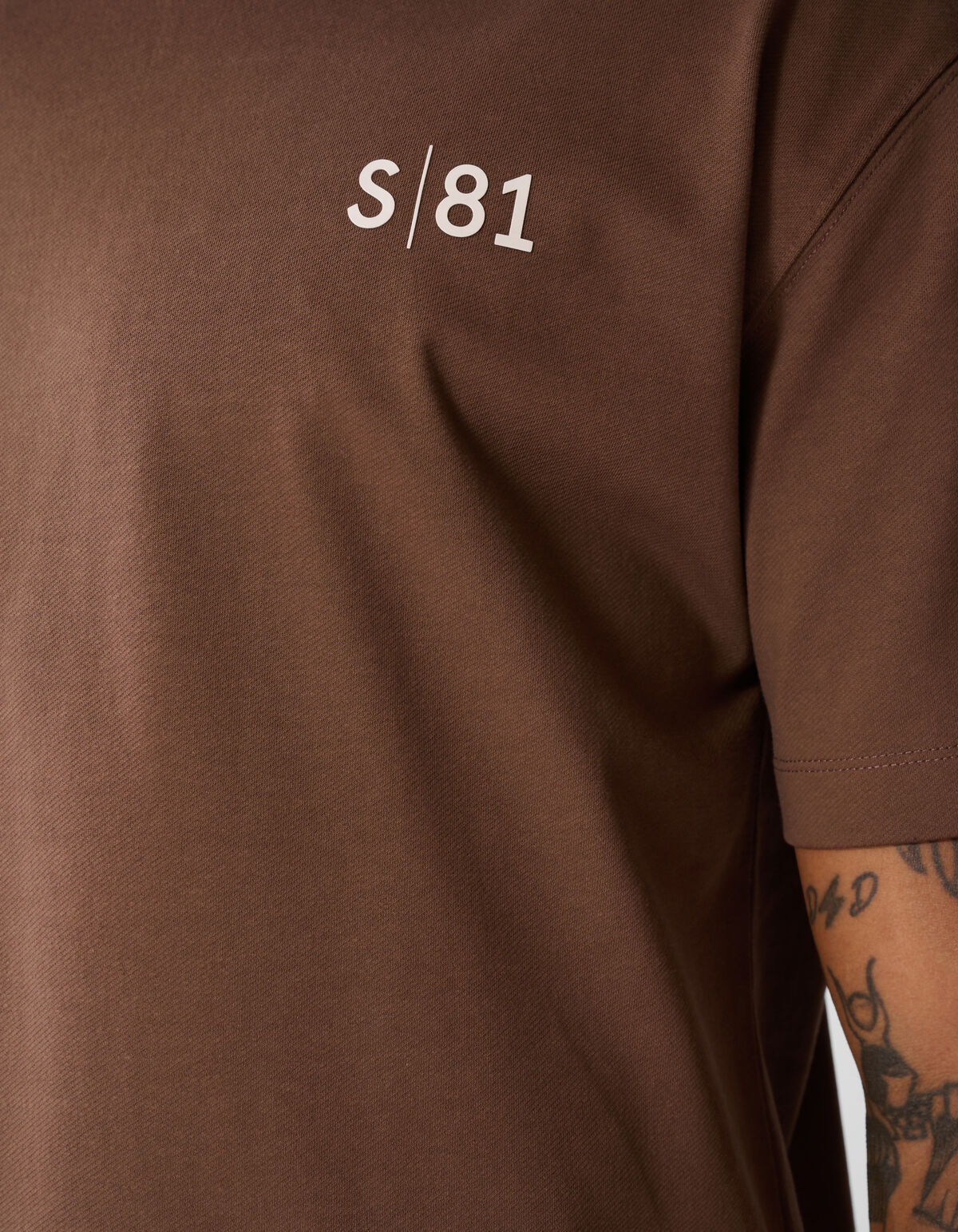 Text Print T-Shirt Dunkelbraun SHOEBY MEN
