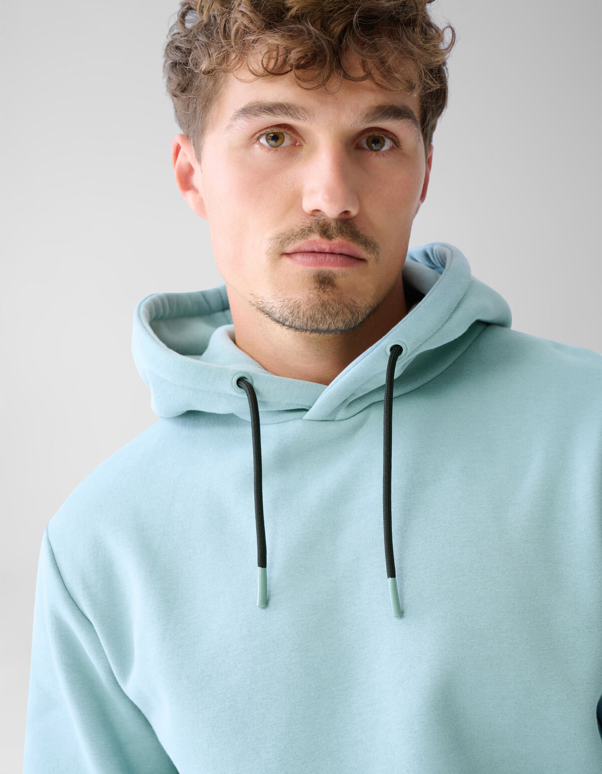Kontrast-Kapuzenpullover Dunkelgrün SHOEBY MEN