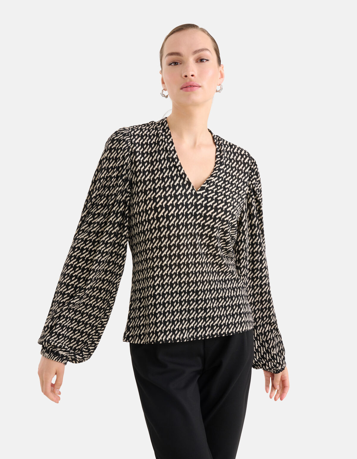 Graphic Crinkle Top Schwarz SHOEBY WOMEN