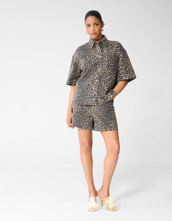 &Uuml;bergro&szlig;e Leopard-Denim-Bluse Braun SHOEBY WOMEN