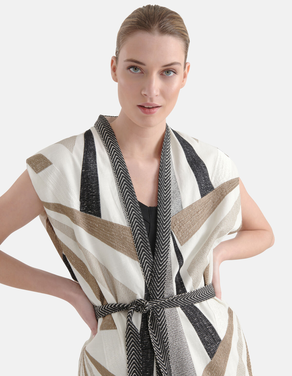 Grafik Ärmelloses Gilet Off White By Mieke SHOEBY WOMEN