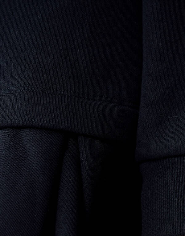 Oversized Sweatshirt-Kleid mit Rüschen Schwarz By SHOEBY WOMEN