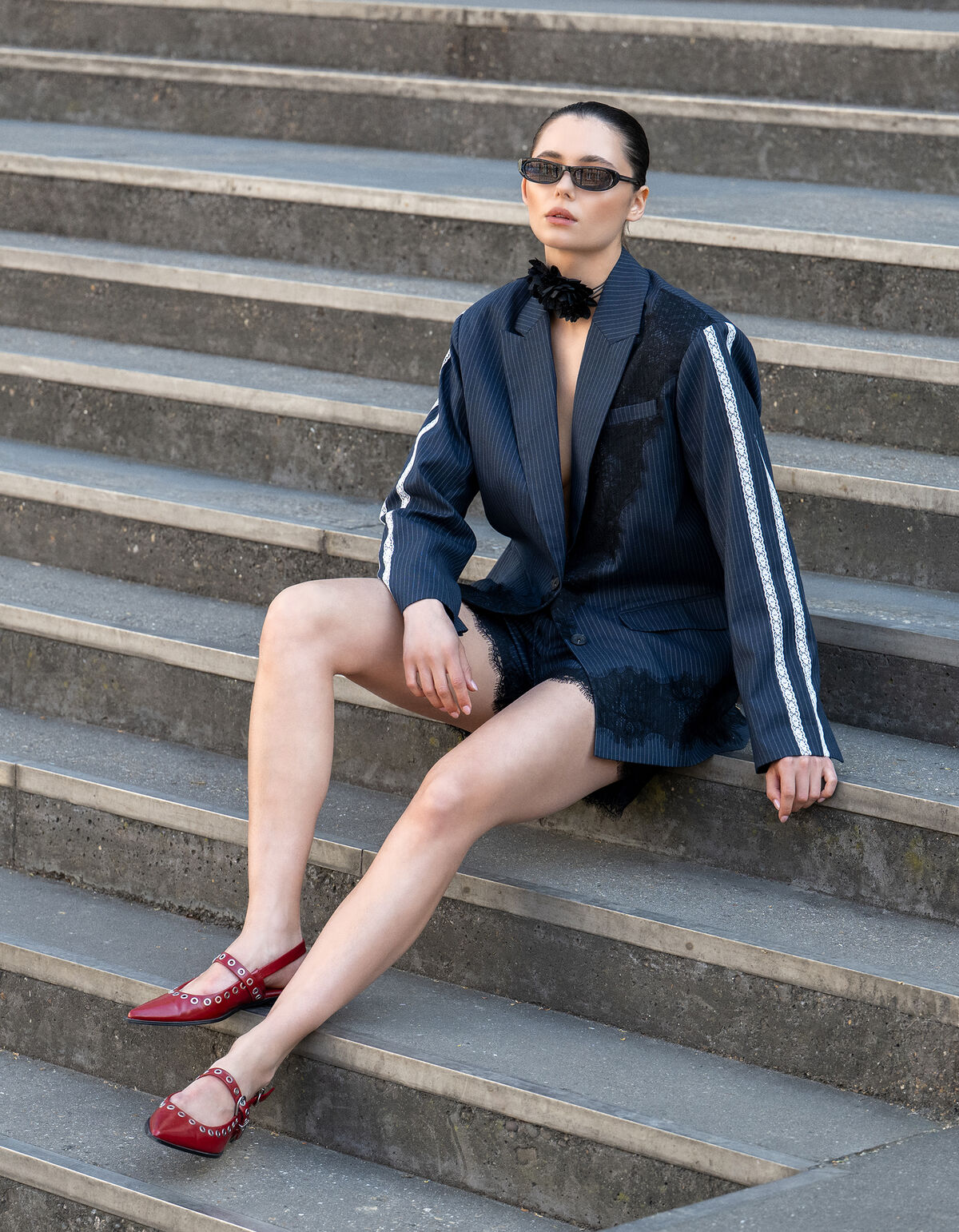 &Uuml;bergro&szlig;er Blazer aus Spitze Dunkelblau SHOEBY WOMEN