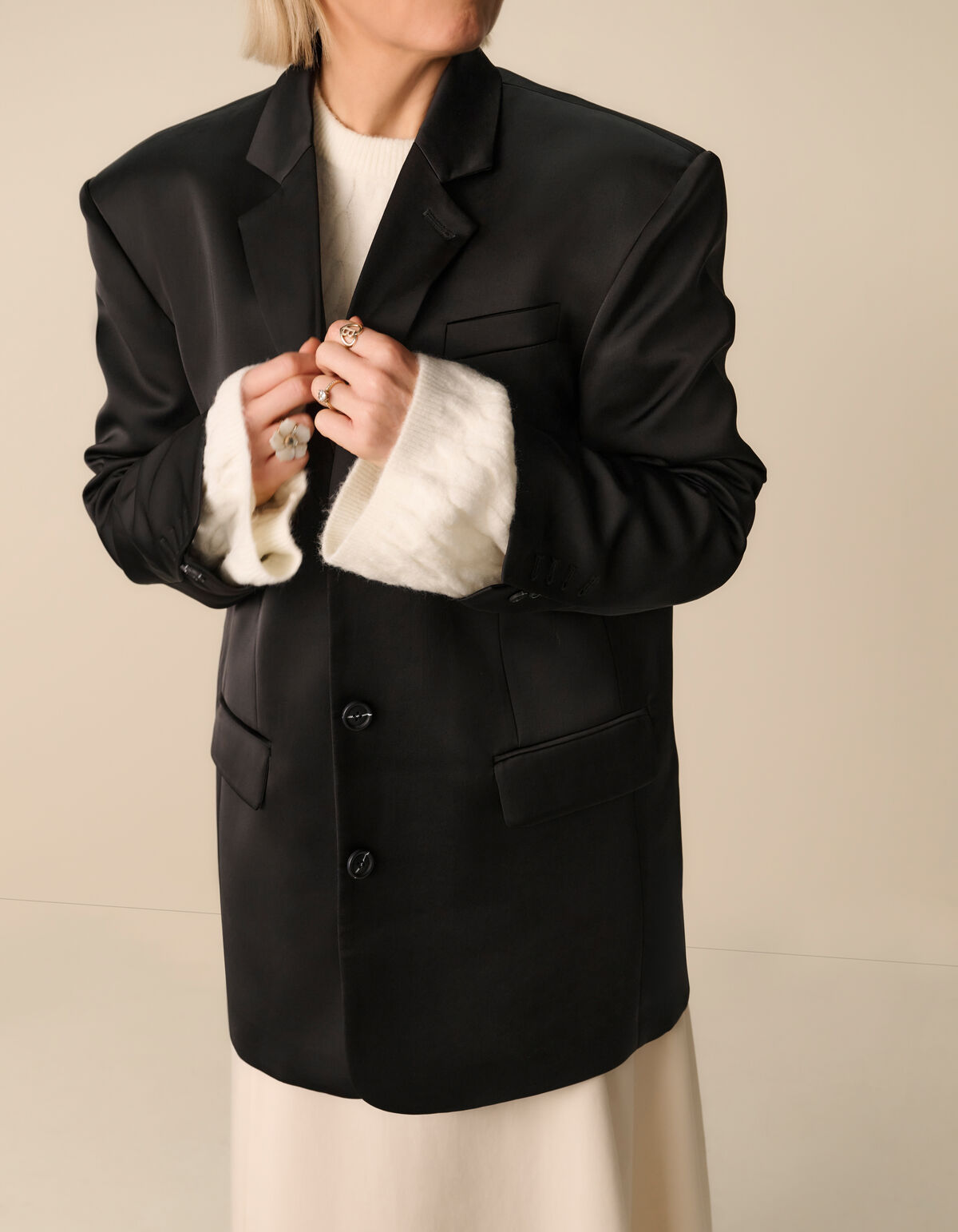 Satin Oversized Blazer Schwarz von Lonneke SHOEBY WOMEN