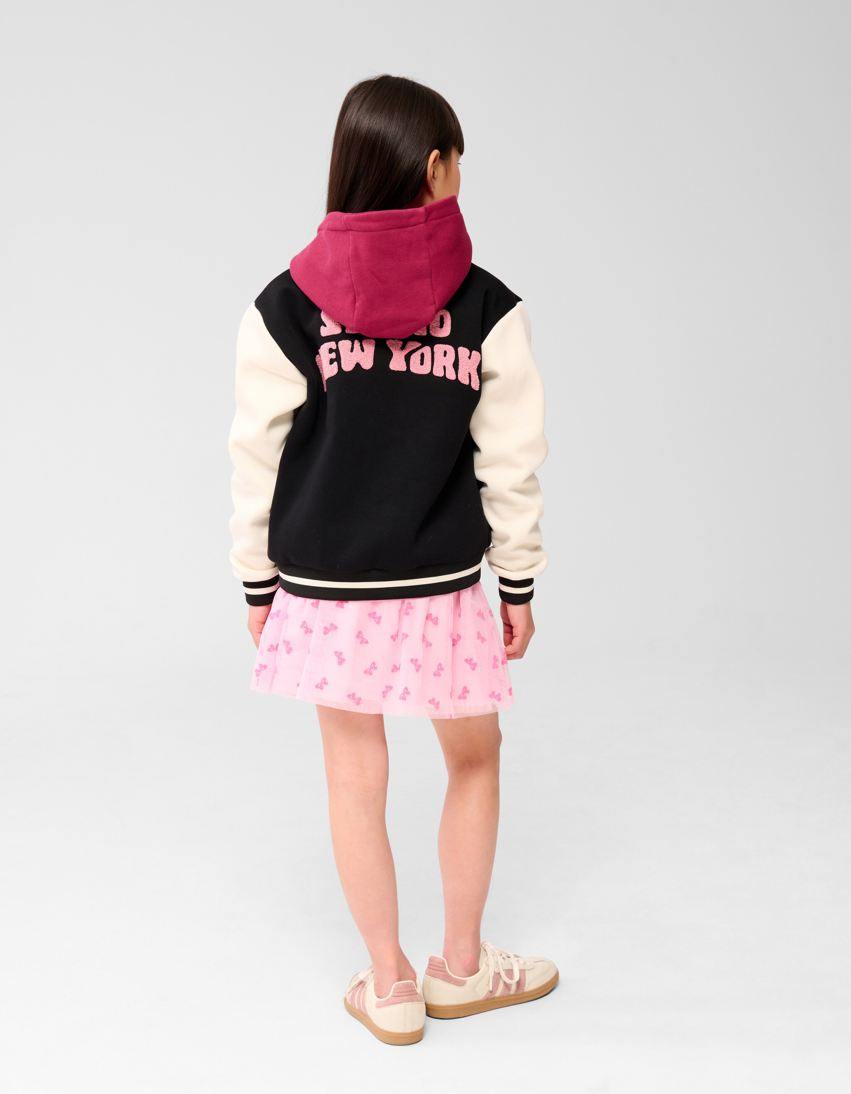 Varsity Jack Schwarz SHOEBY GIRLS