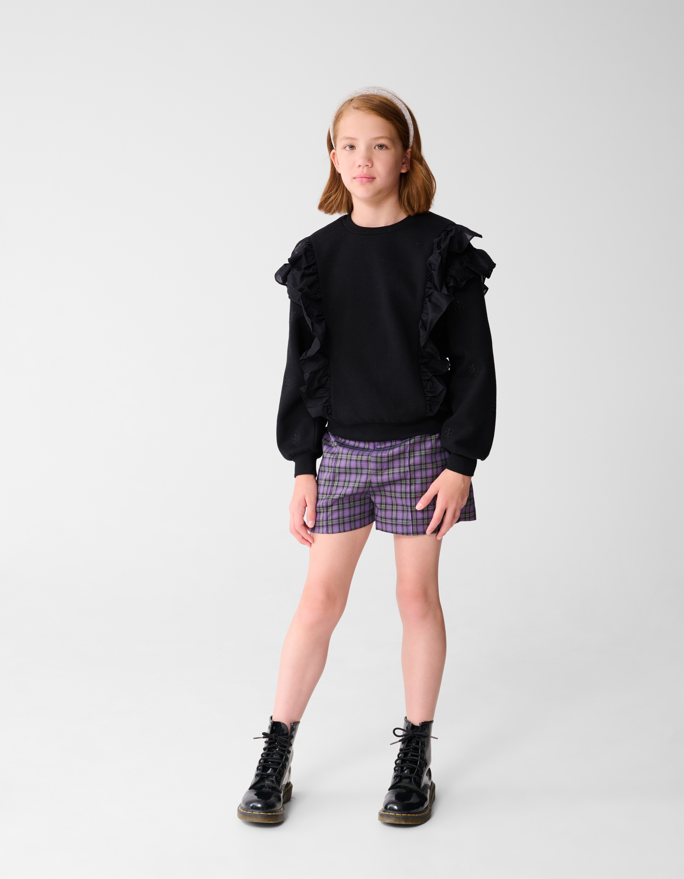 Pullover mit Rüschenstickerei Schwarz SHOEBY GIRLS