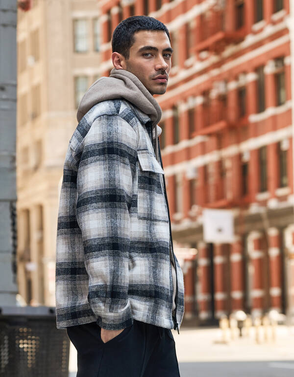 Kariertes Overshirt mit Reißverschluss in Off Whit SHOEBY MEN