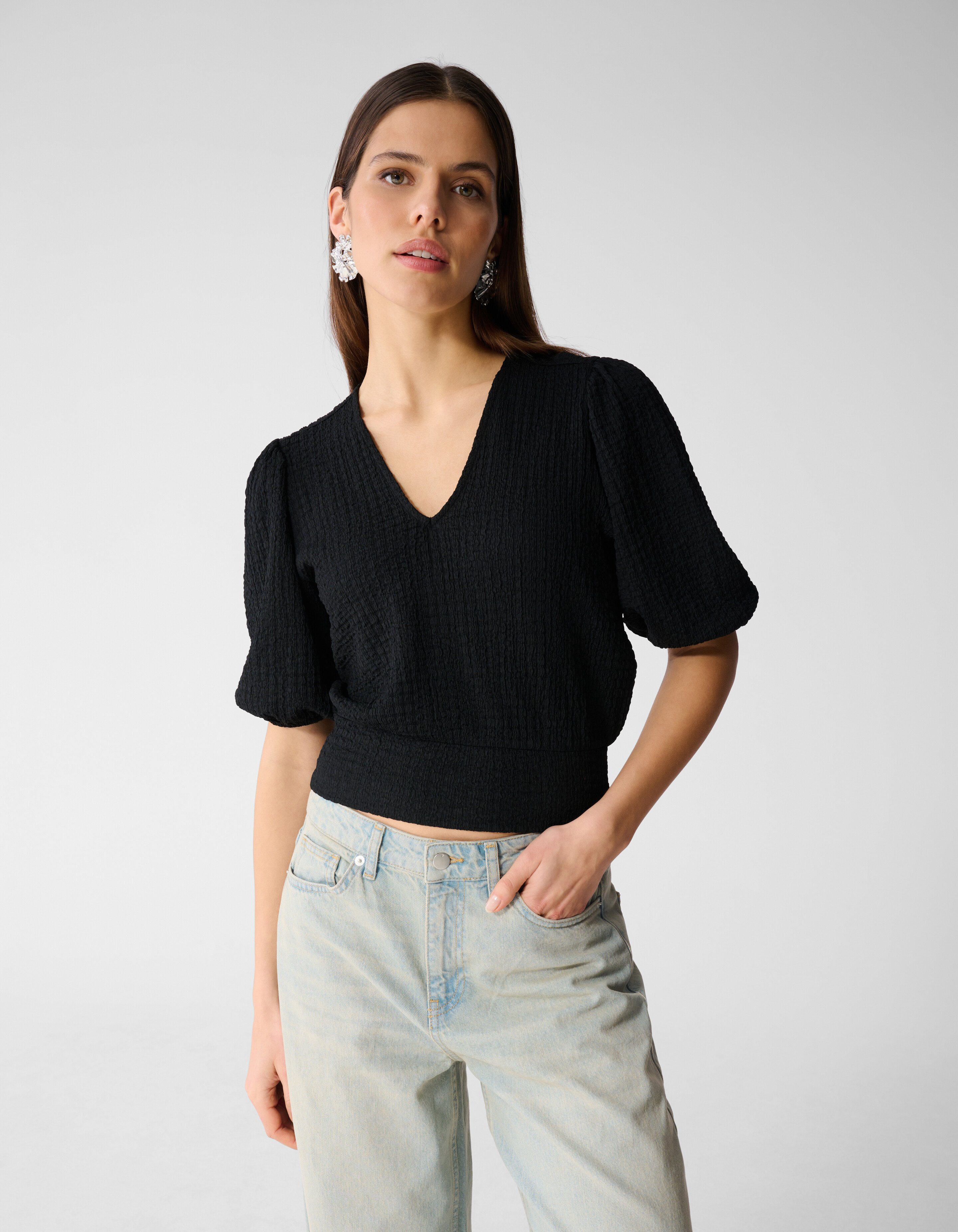 Ger&uuml;schtes V-Ausschnitt Top Schwarz SHOEBY WOMEN