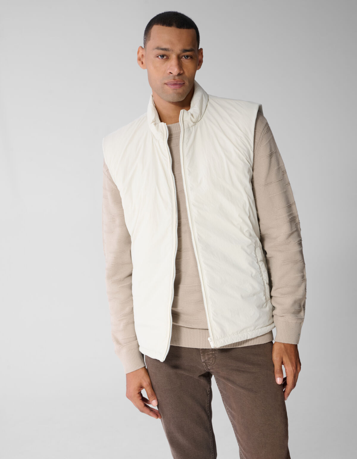 Bodywarmer mit Logo in Regular Fit Sand SHOEBY MEN