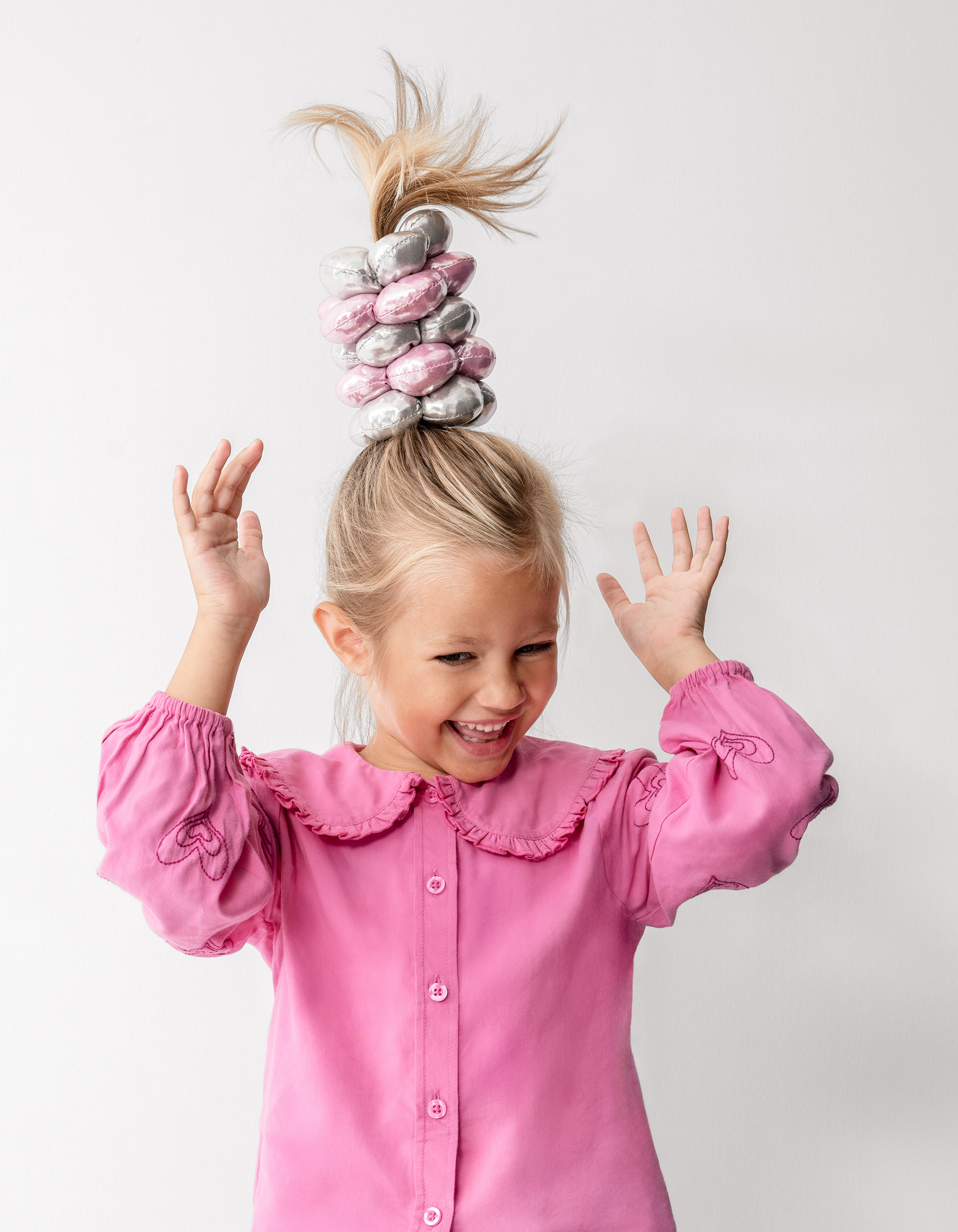 Glänzendes Blumenhaargummi Silber SHOEBY ACCESSOIRES