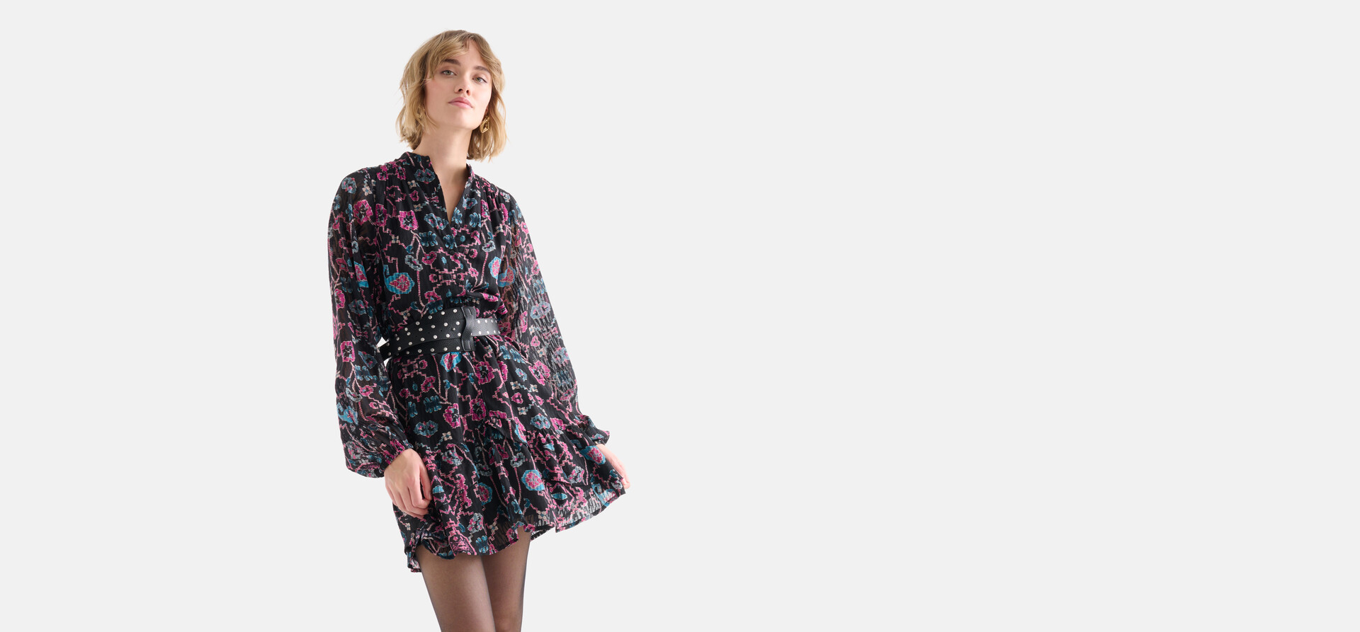 Kleid mit grafischem Druck Schwarz SHOEBY WOMEN