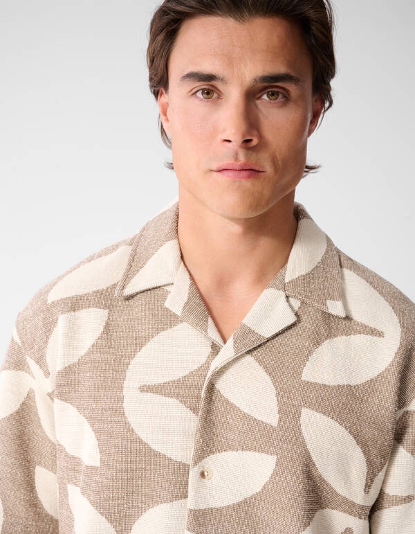 Overshirt mit durchgehendem Logo-Print in Braun SHOEBY MEN