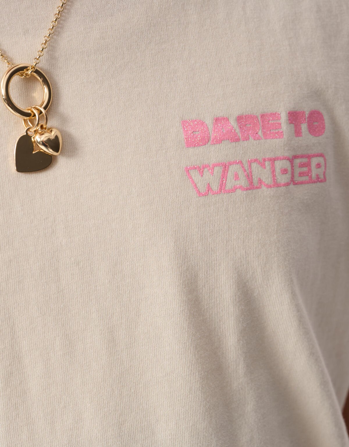 Dare To Wander Artwork T-Shirt Gebrochen Wei&szlig; SHOEBY GIRLS