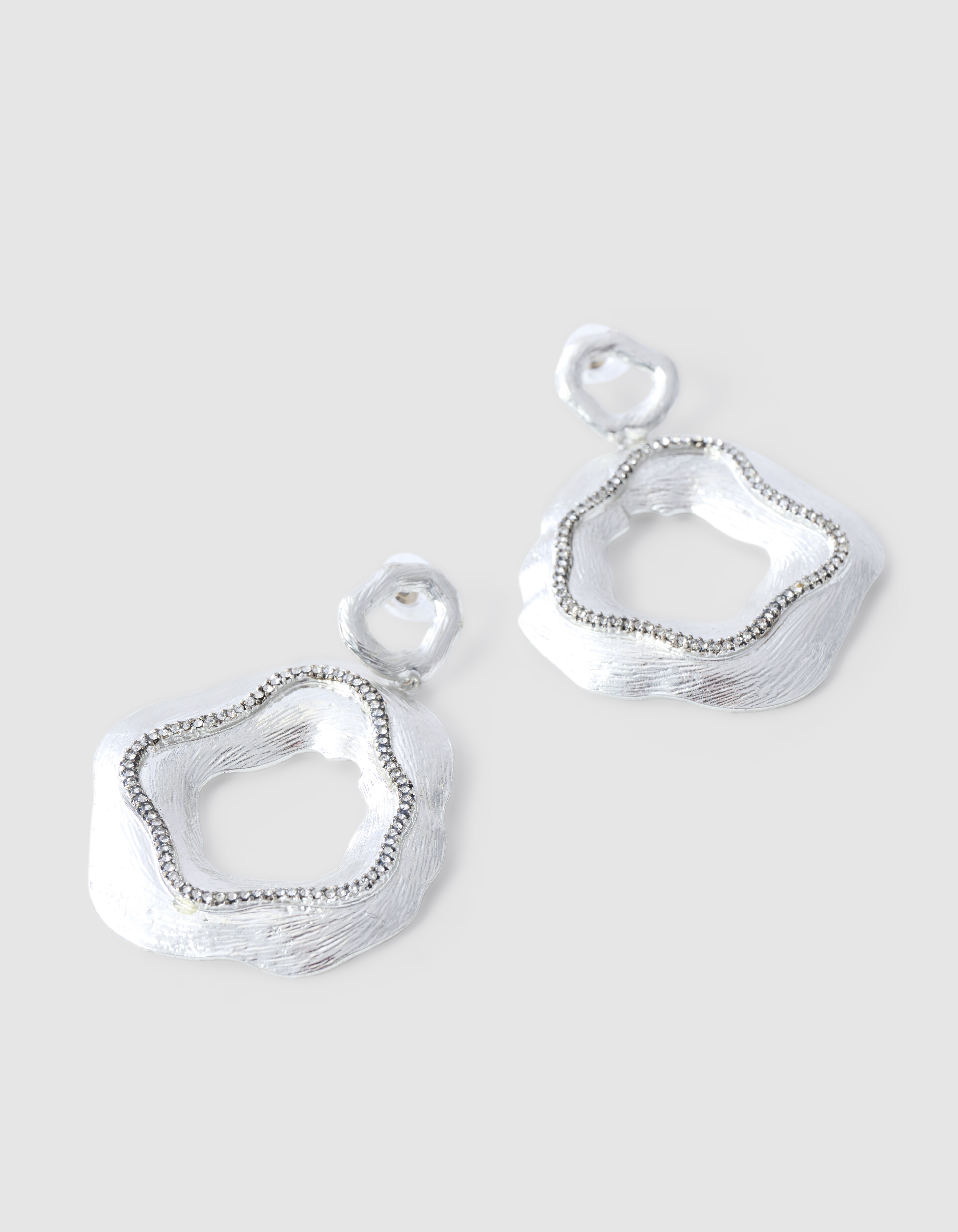 Wellenförmige Strass Ohrringe Silber SHOEBY ACCESSOIRES