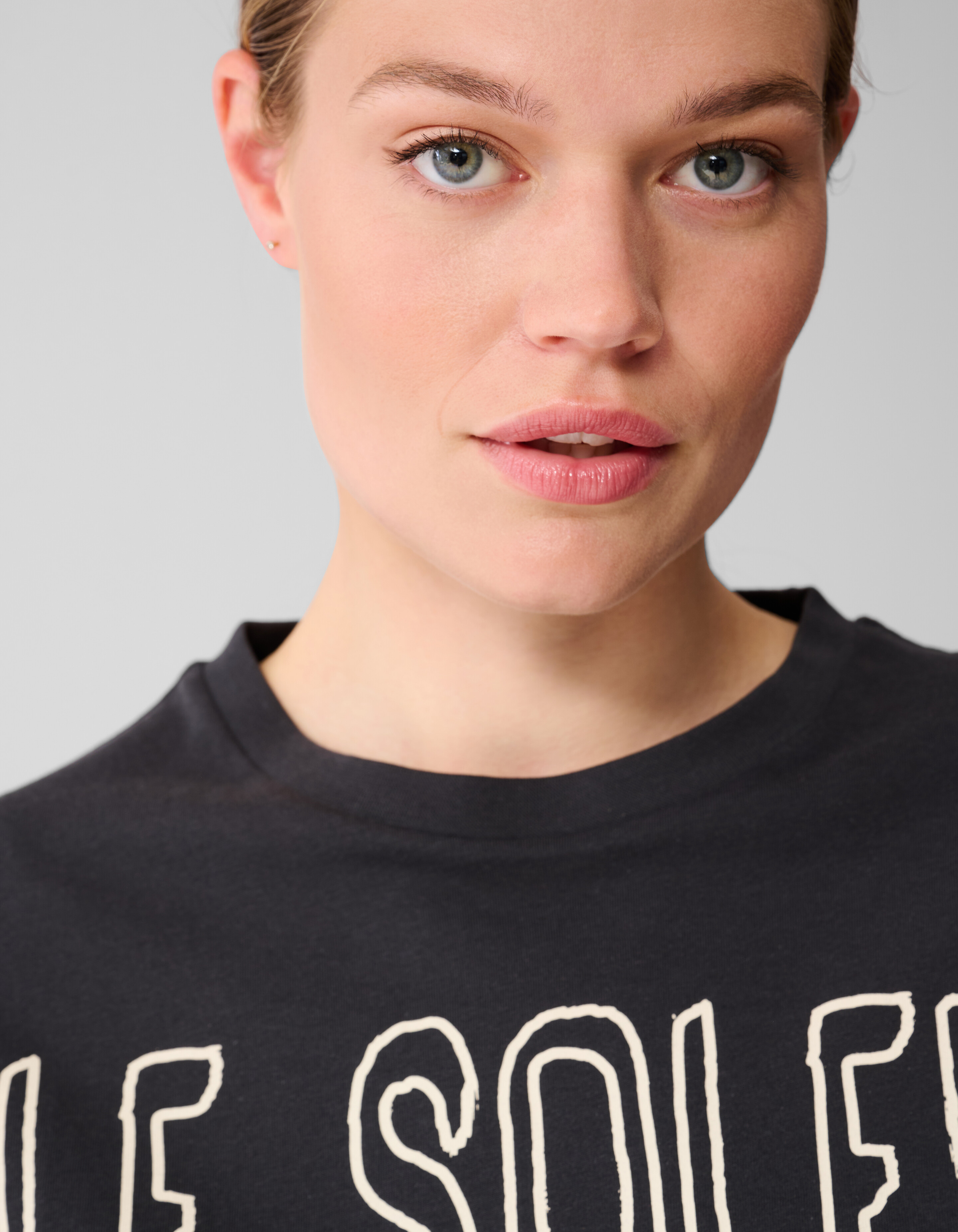 Le Soleil Kunstwerk T-shirt Dunkelgrau SHOEBY WOMEN