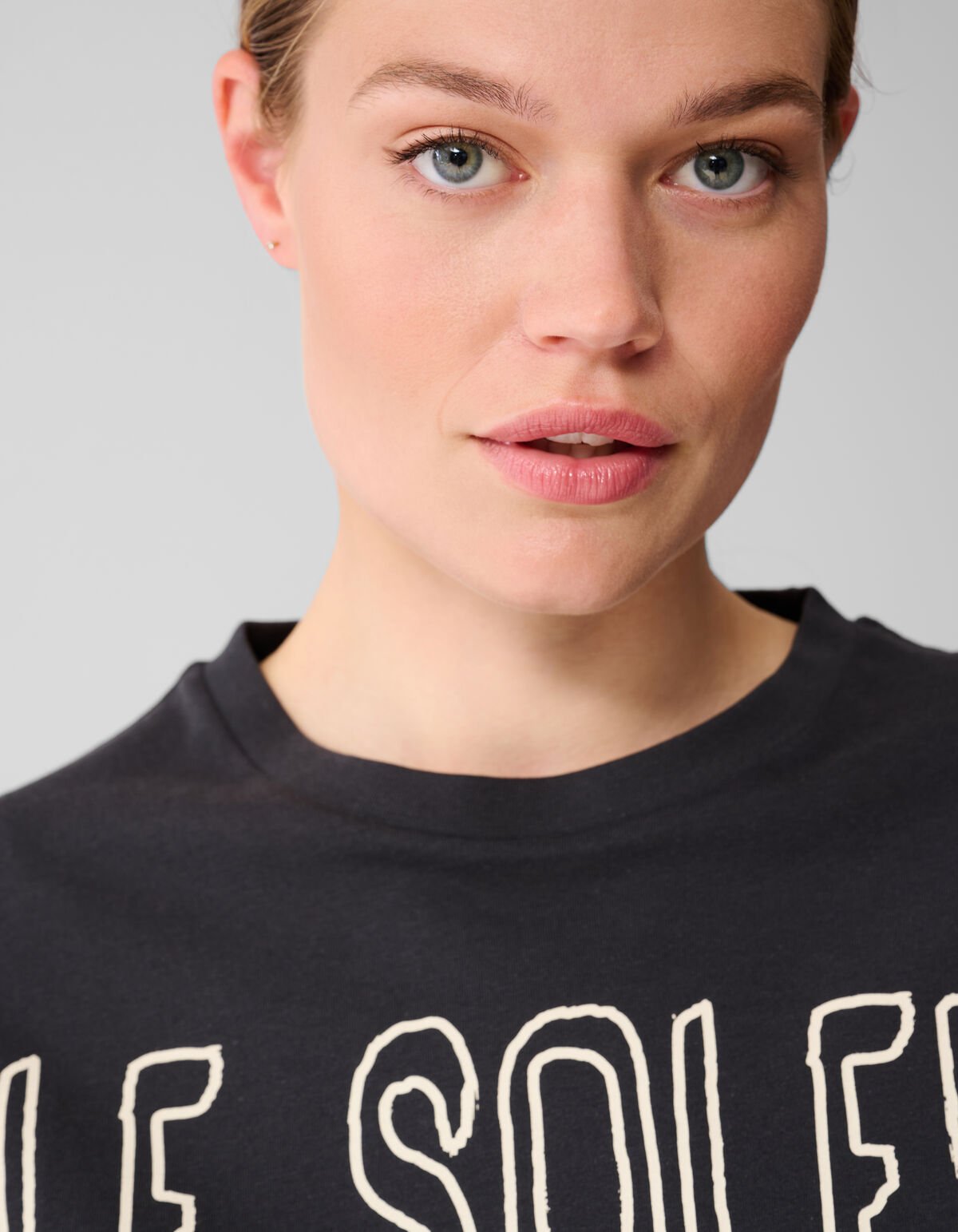 Le Soleil Kunstwerk T-shirt Dunkelgrau SHOEBY WOMEN
