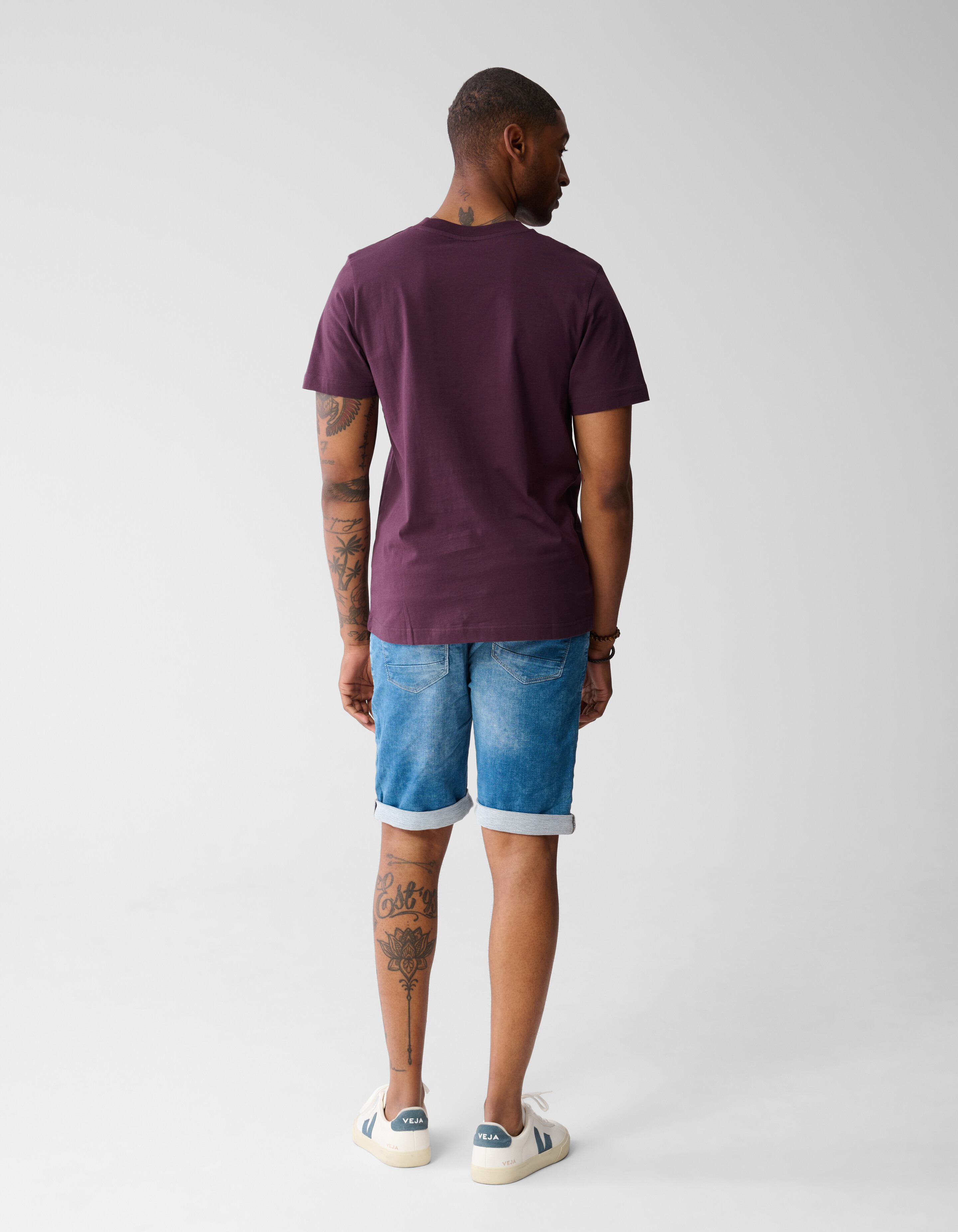 Embrace Artwork T-Shirt Dark Red SHOEBY MEN