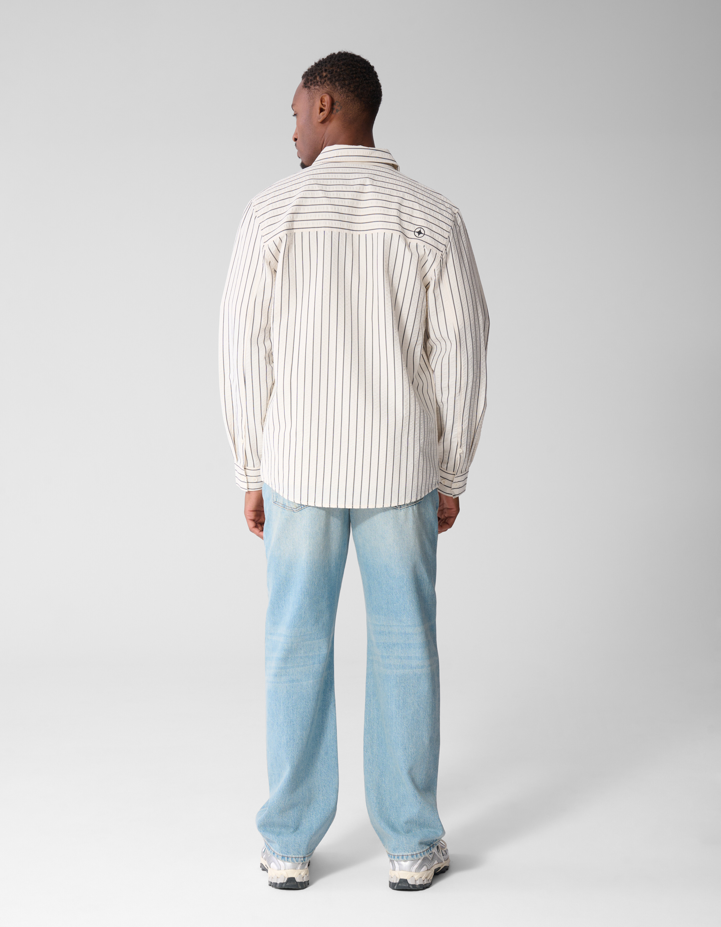 Seersucker-Nadelstreifen-Overshirt Off-White SHOEBY MEN