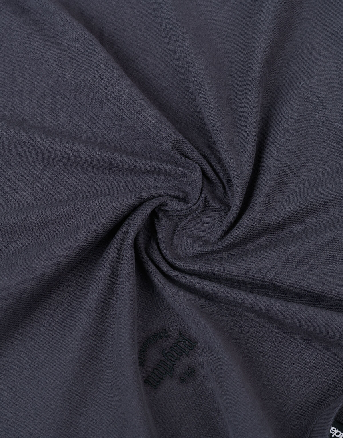 Kleines Artwork T-Shirt EKSEPT