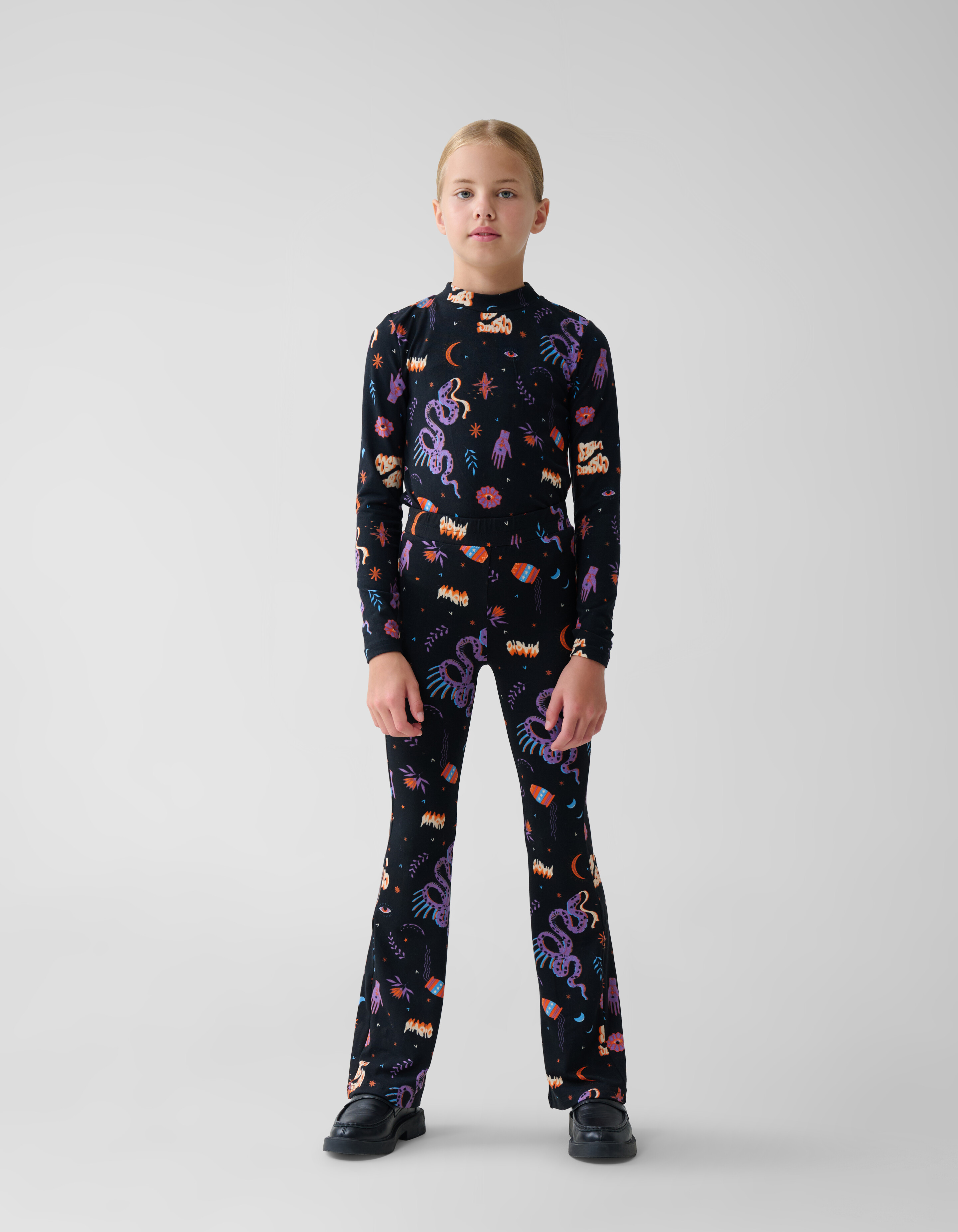 Bedruckte Flared Leggings Schwarz SHOEBY GIRLS