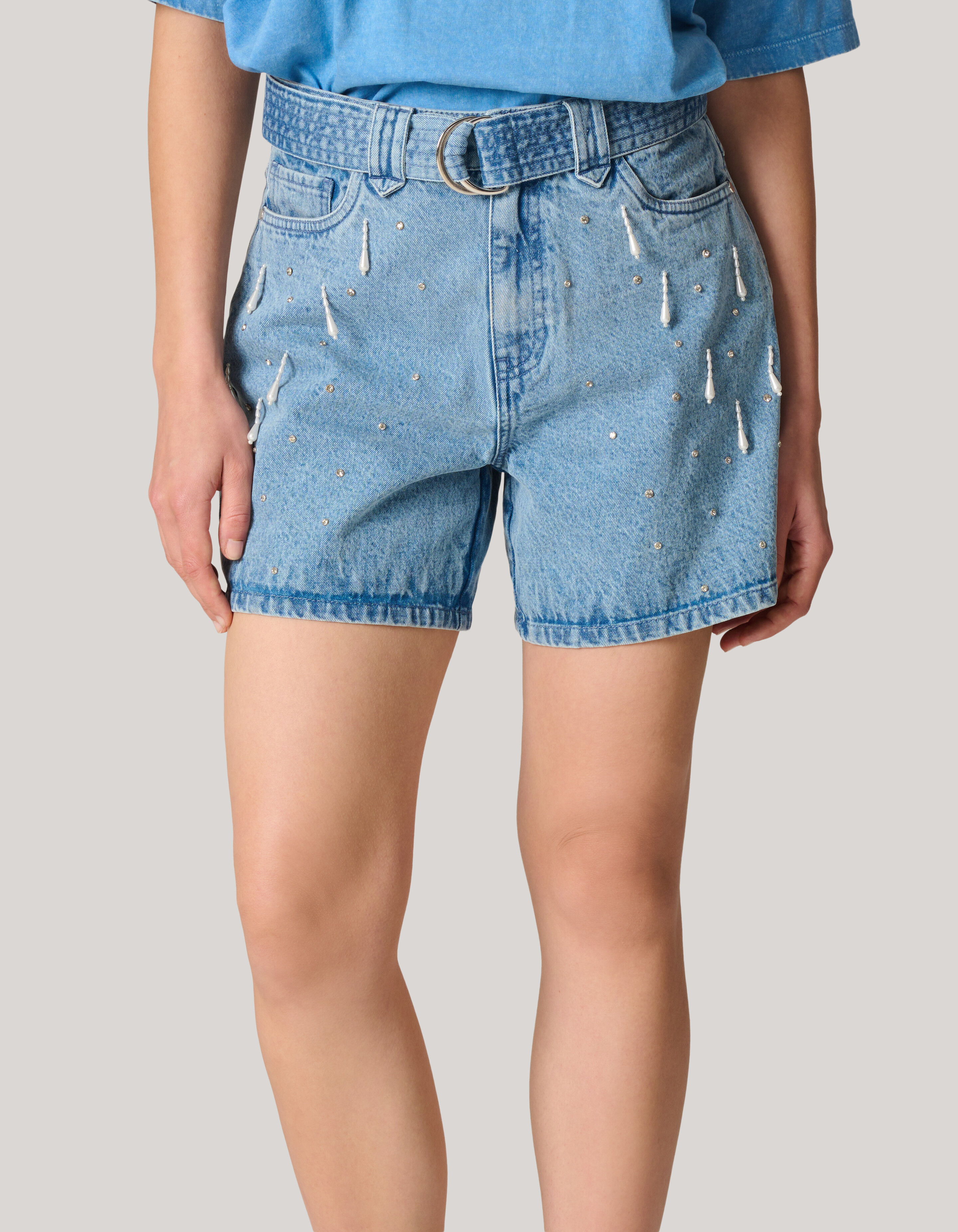 Verzierte Denim-Shorts von Lizzy SHOEBY WOMEN