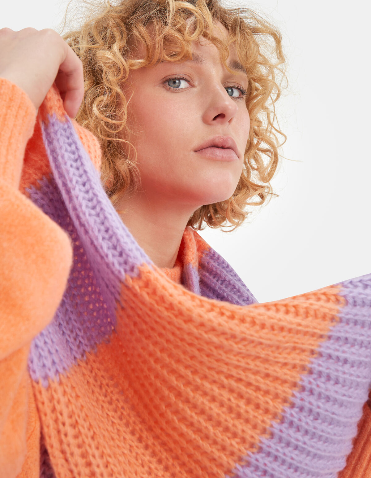 Gestrickter zweifarbiger Schal ACCESSOIRES SHOEBY