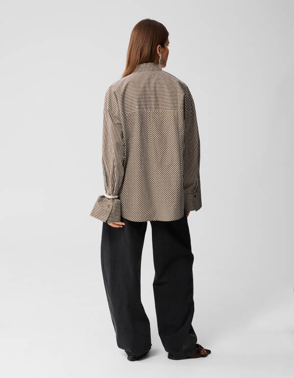 Nadelstreifenbluse mit Strasssteinen, Braun SHOEBY WOMEN