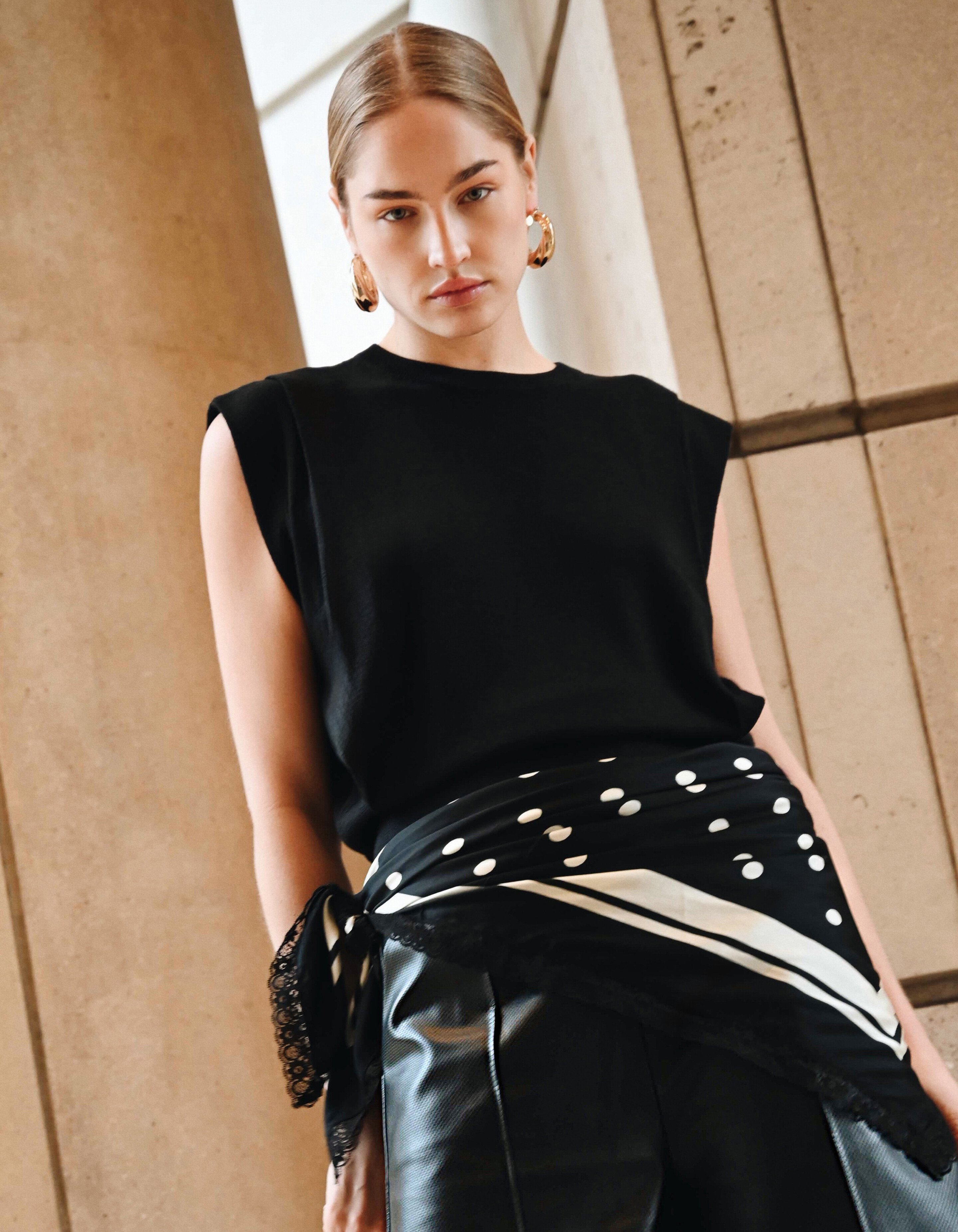 Plissiertes Oberteil mit Schulterpolstern Schwarz SHOEBY WOMEN