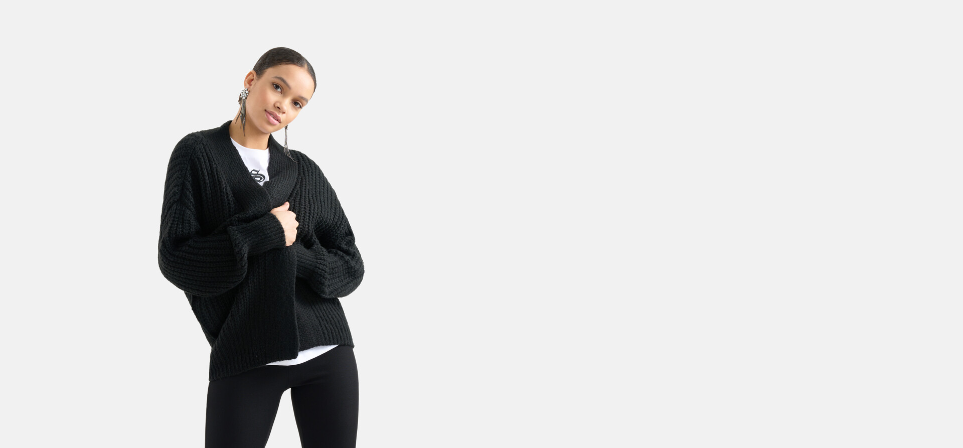 Strickjacke mit Gürtel Schwarz SHOEBY WOMEN